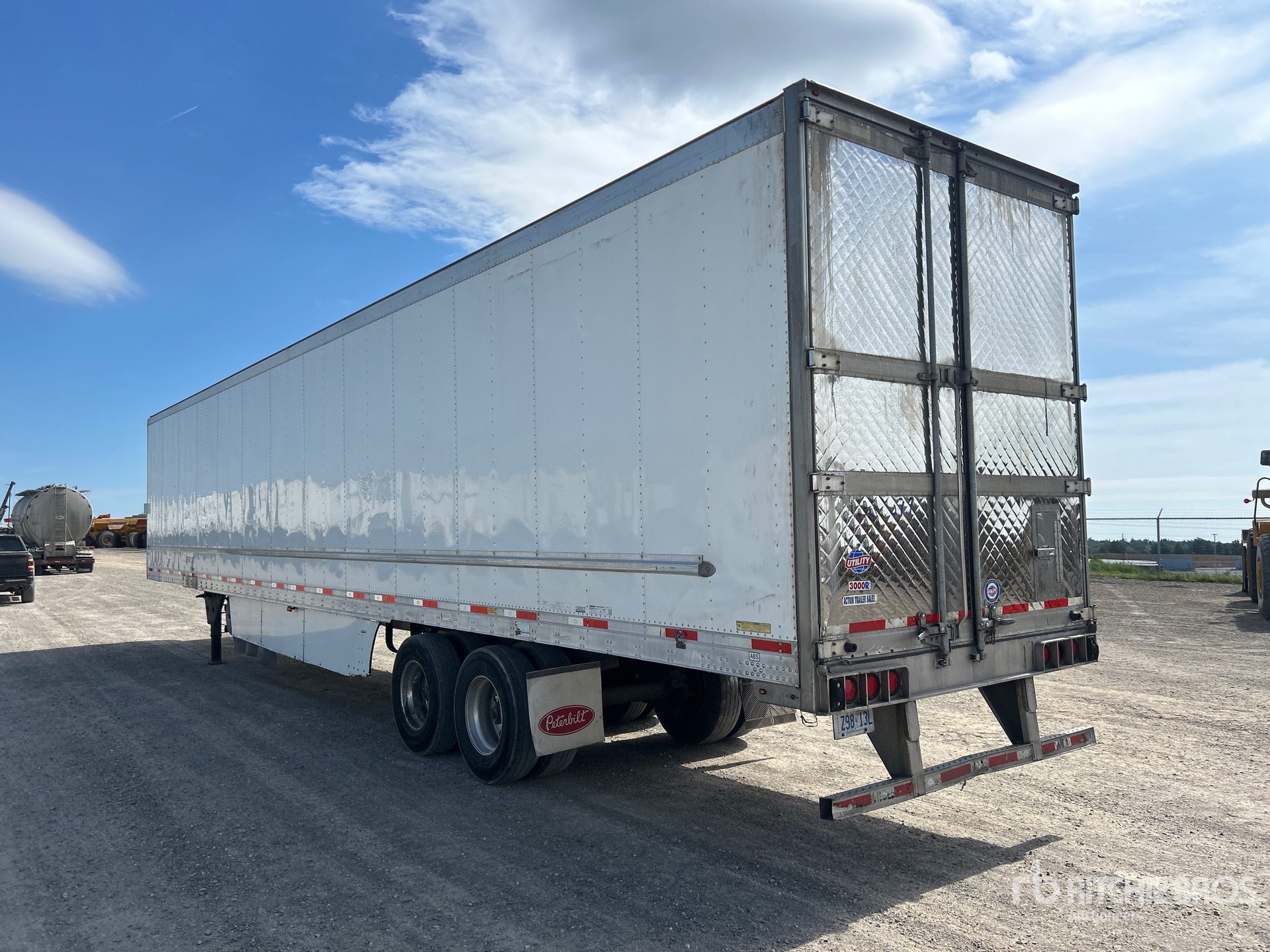 2019 Utility 53 ft x 102 in T/A