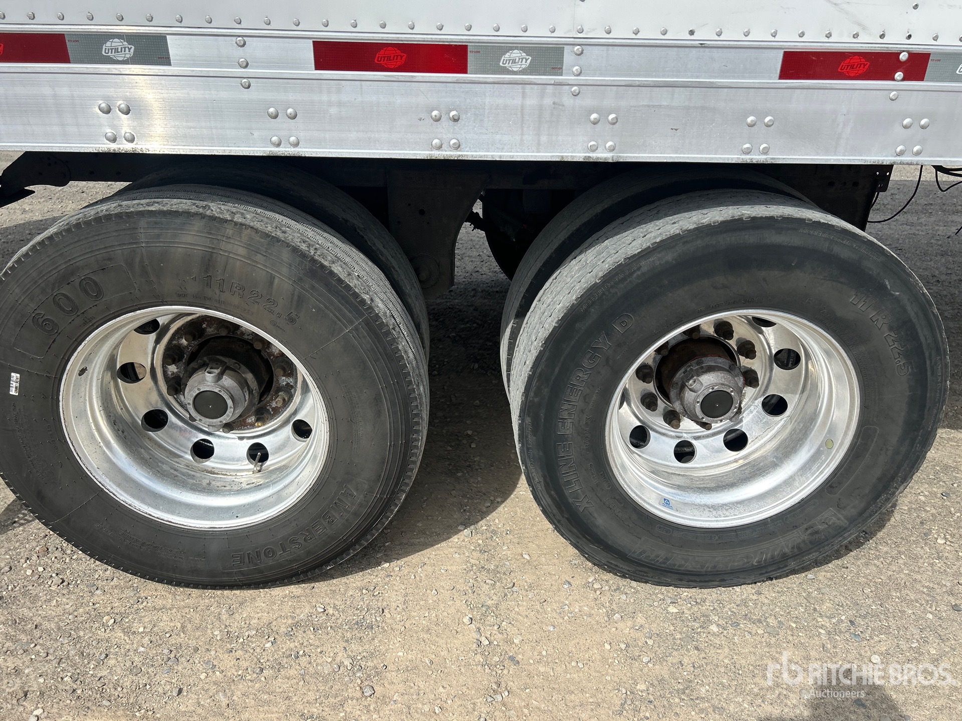 2019 Utility 53 ft x 102 in T/A