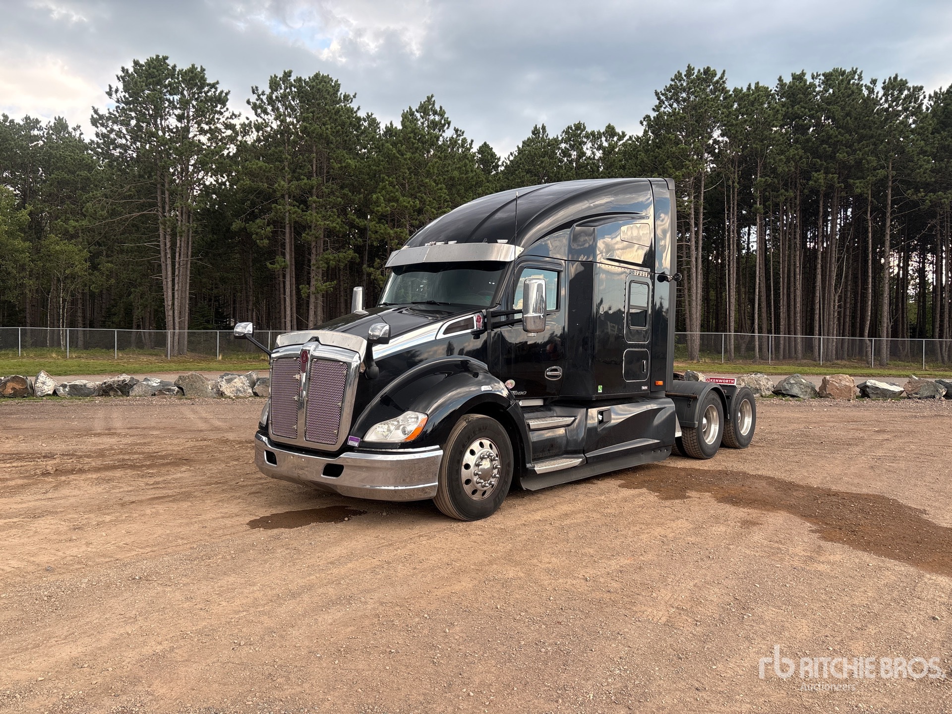 2022 Kenworth T680