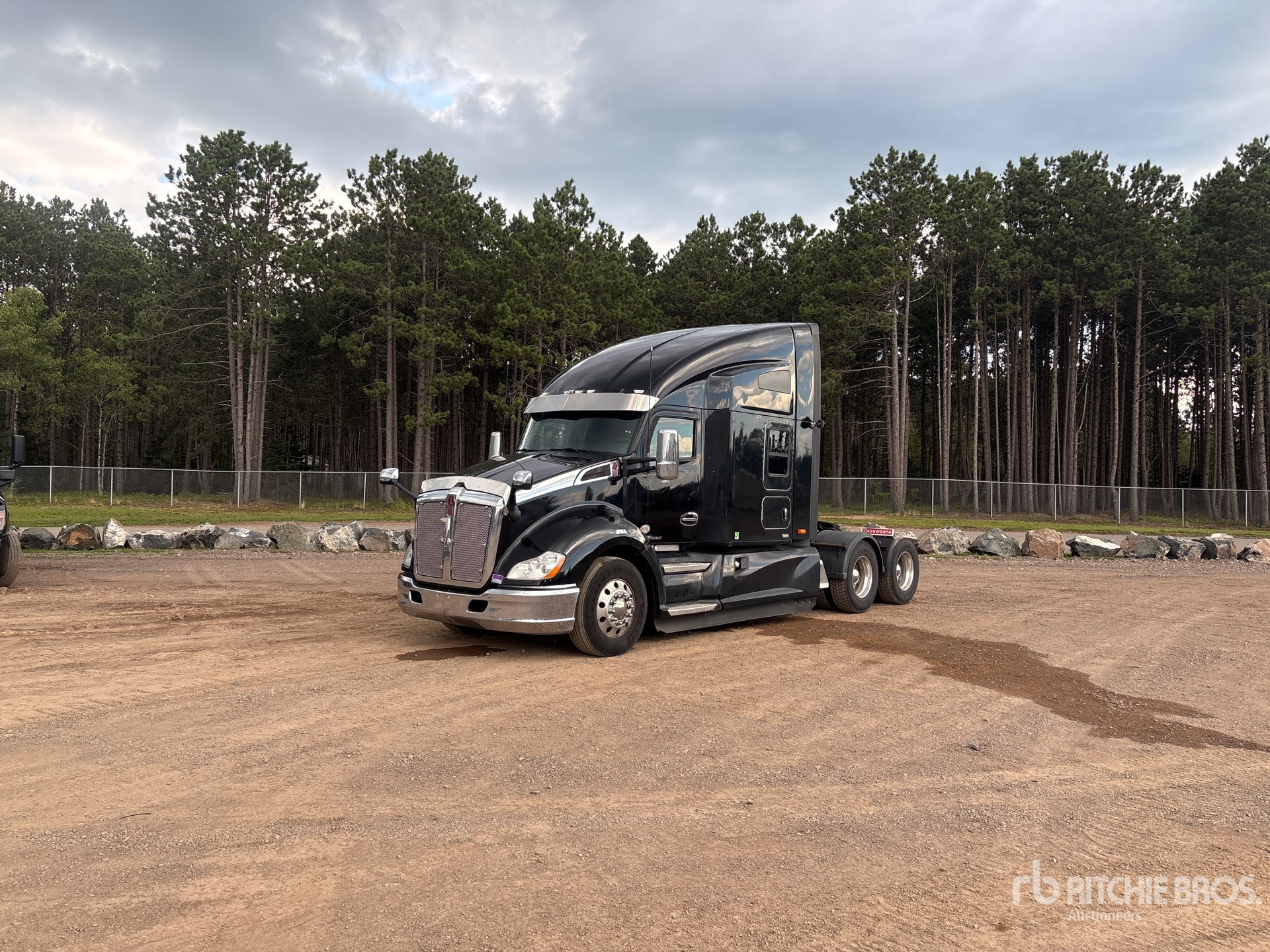 2022 Kenworth T680