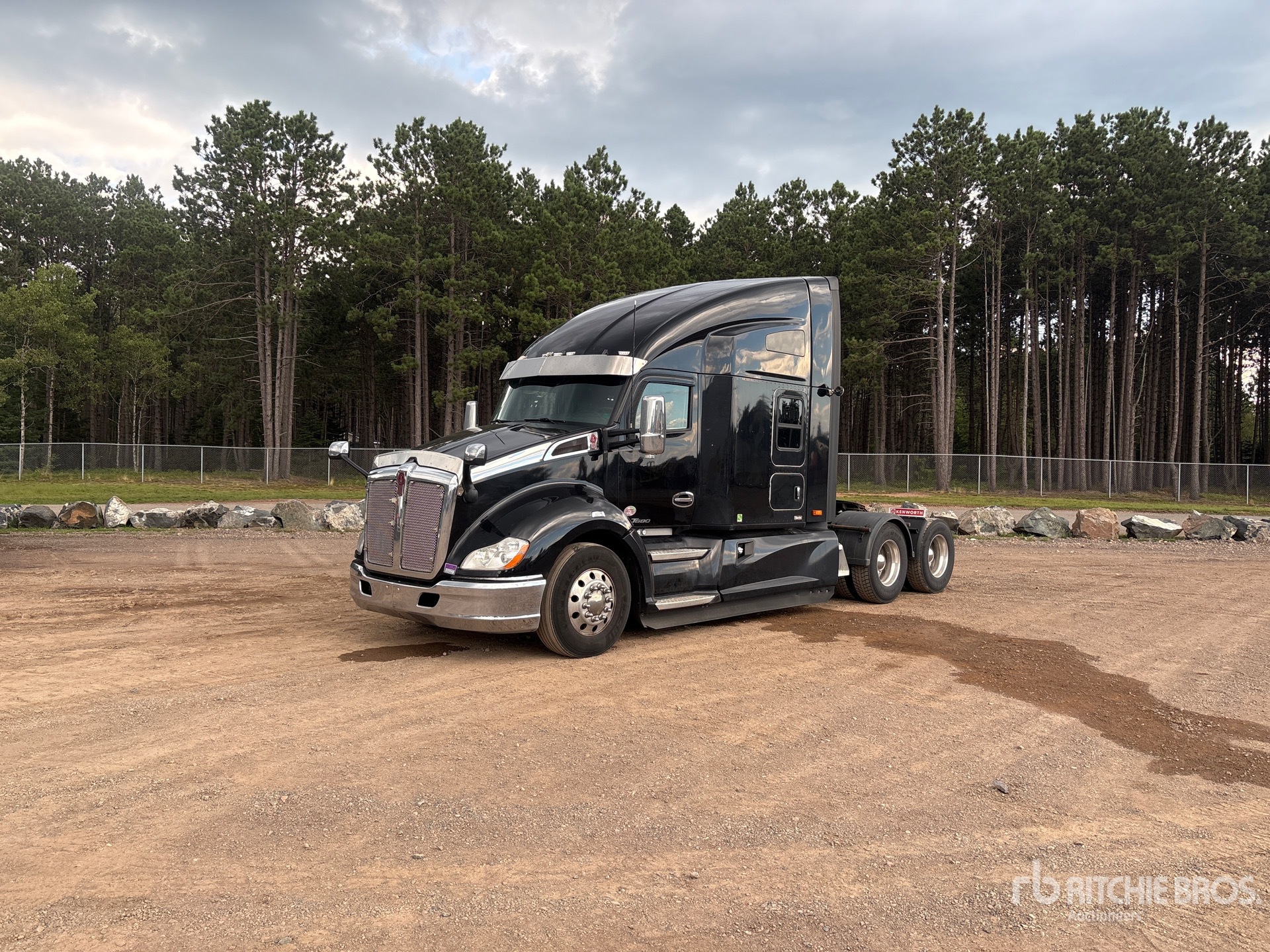 2022 Kenworth T680