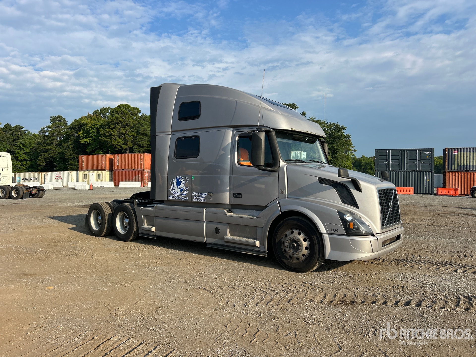 2017 Volvo VNL780