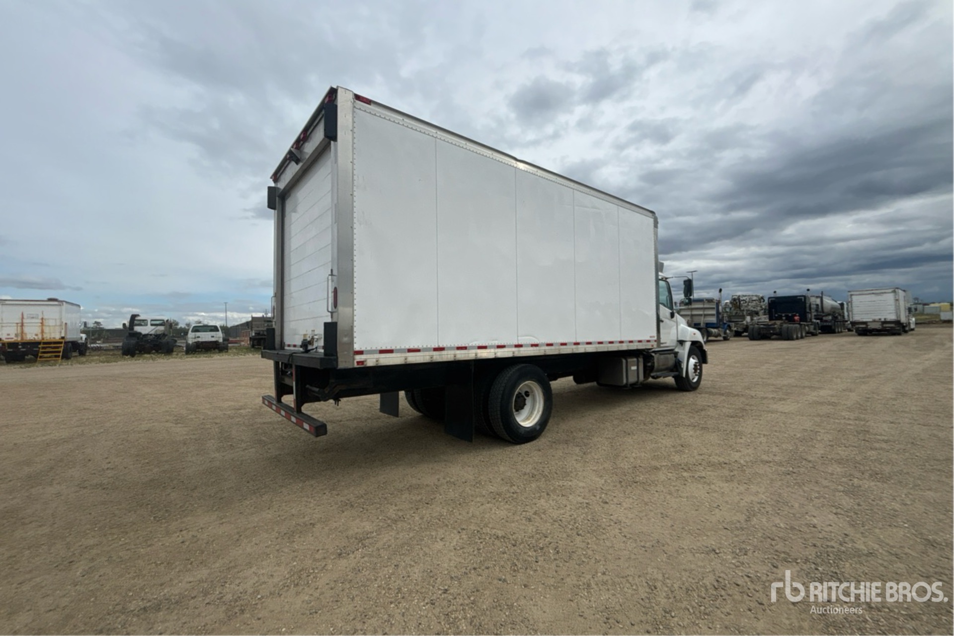 2018 Hino 338