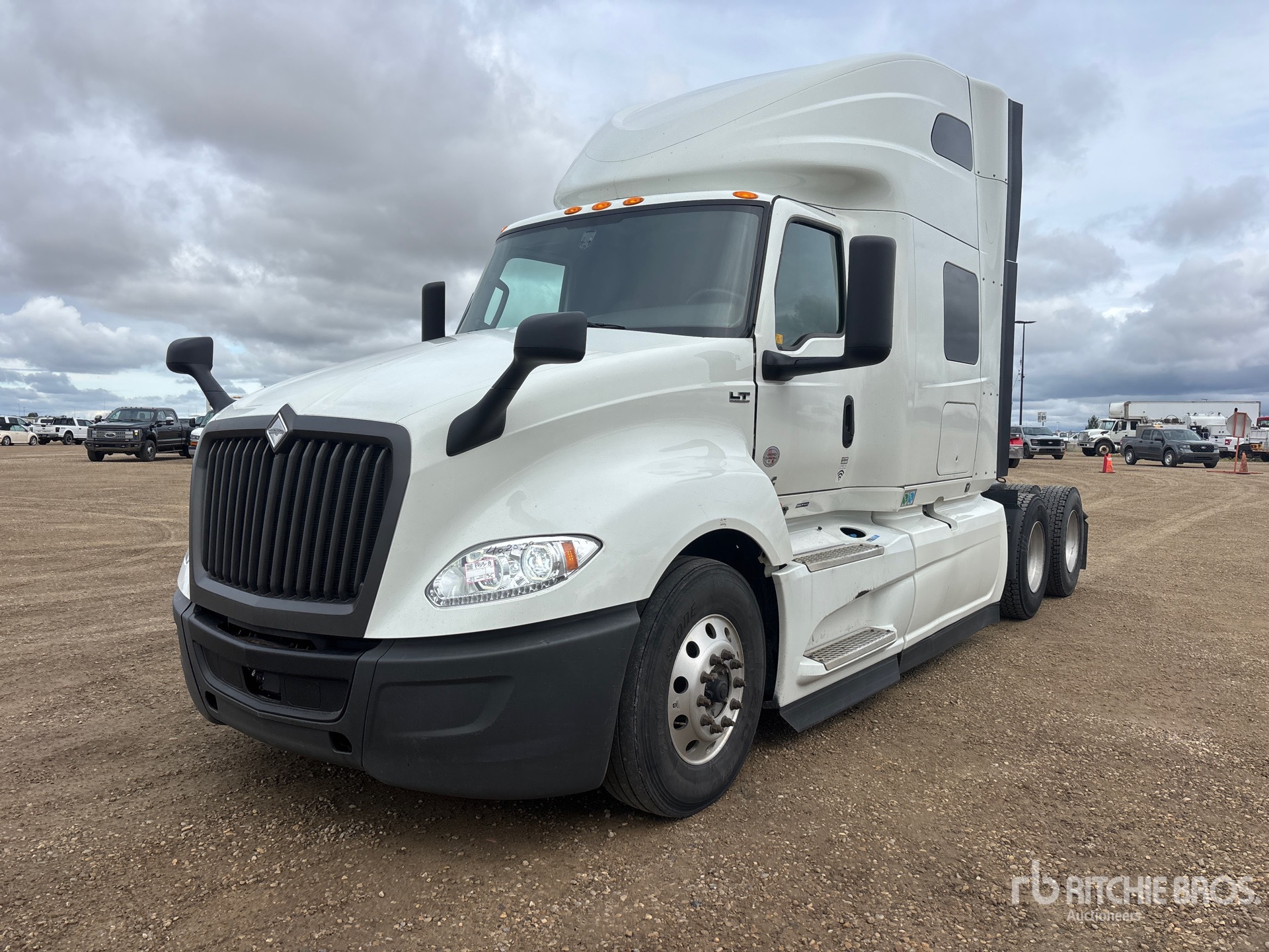 2022 International LT625
