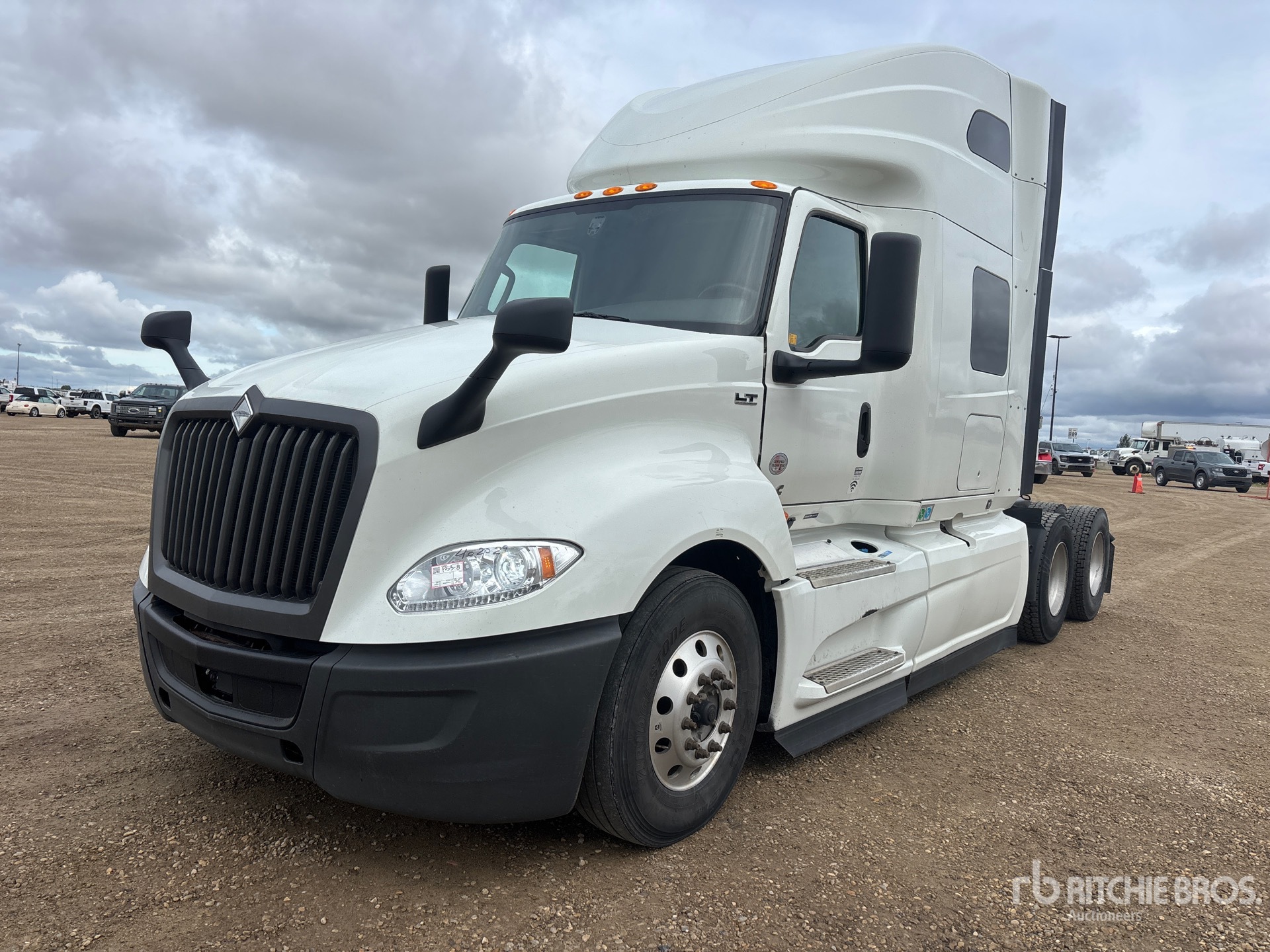 2022 International LT625