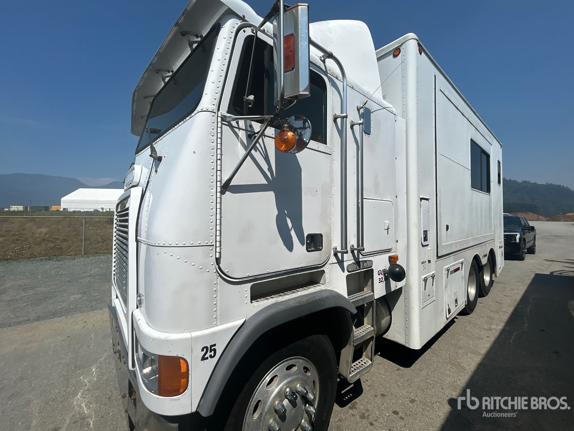 1995 Freightliner FLB