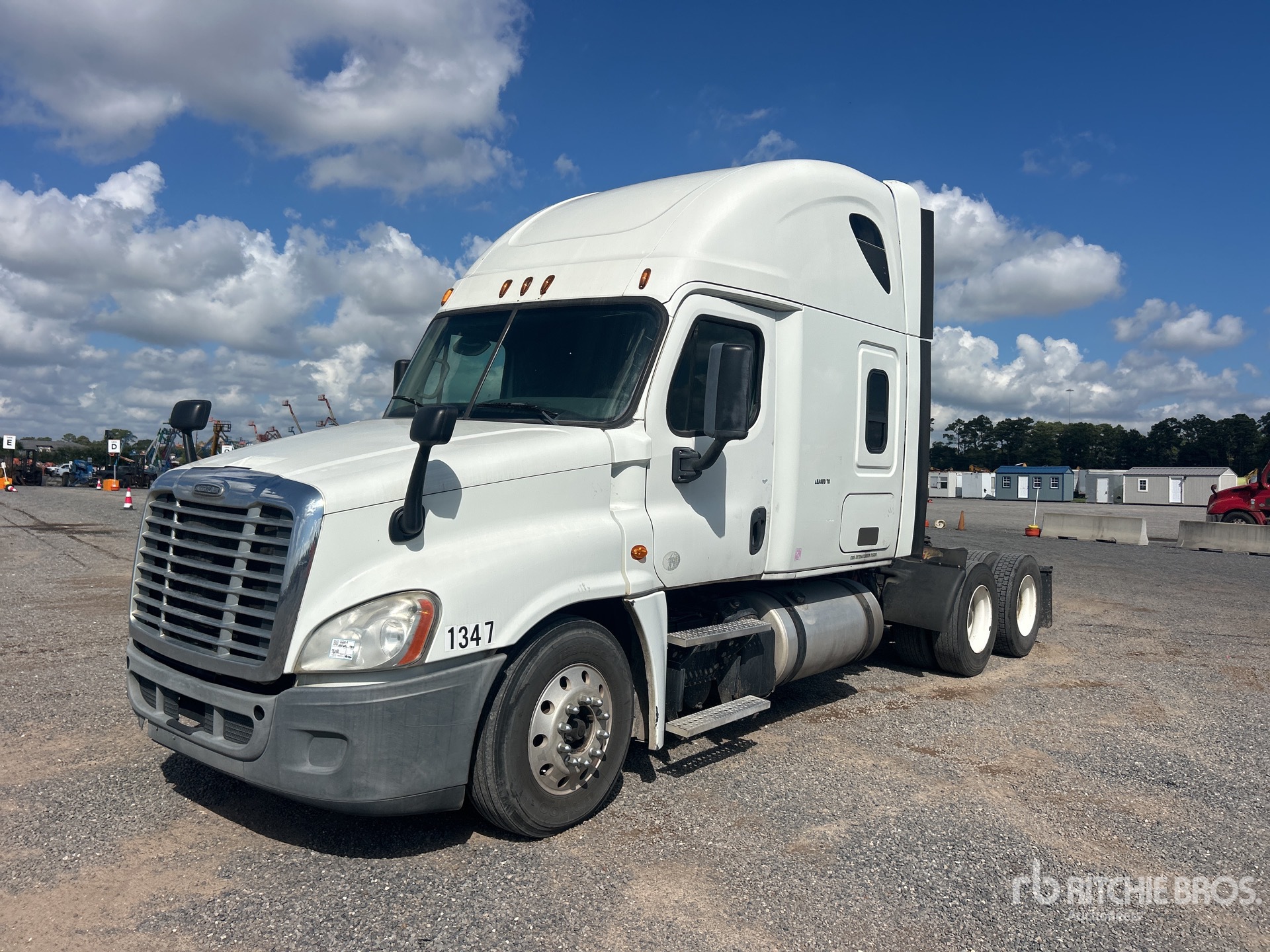 2015 Freightliner CASCADIA 125