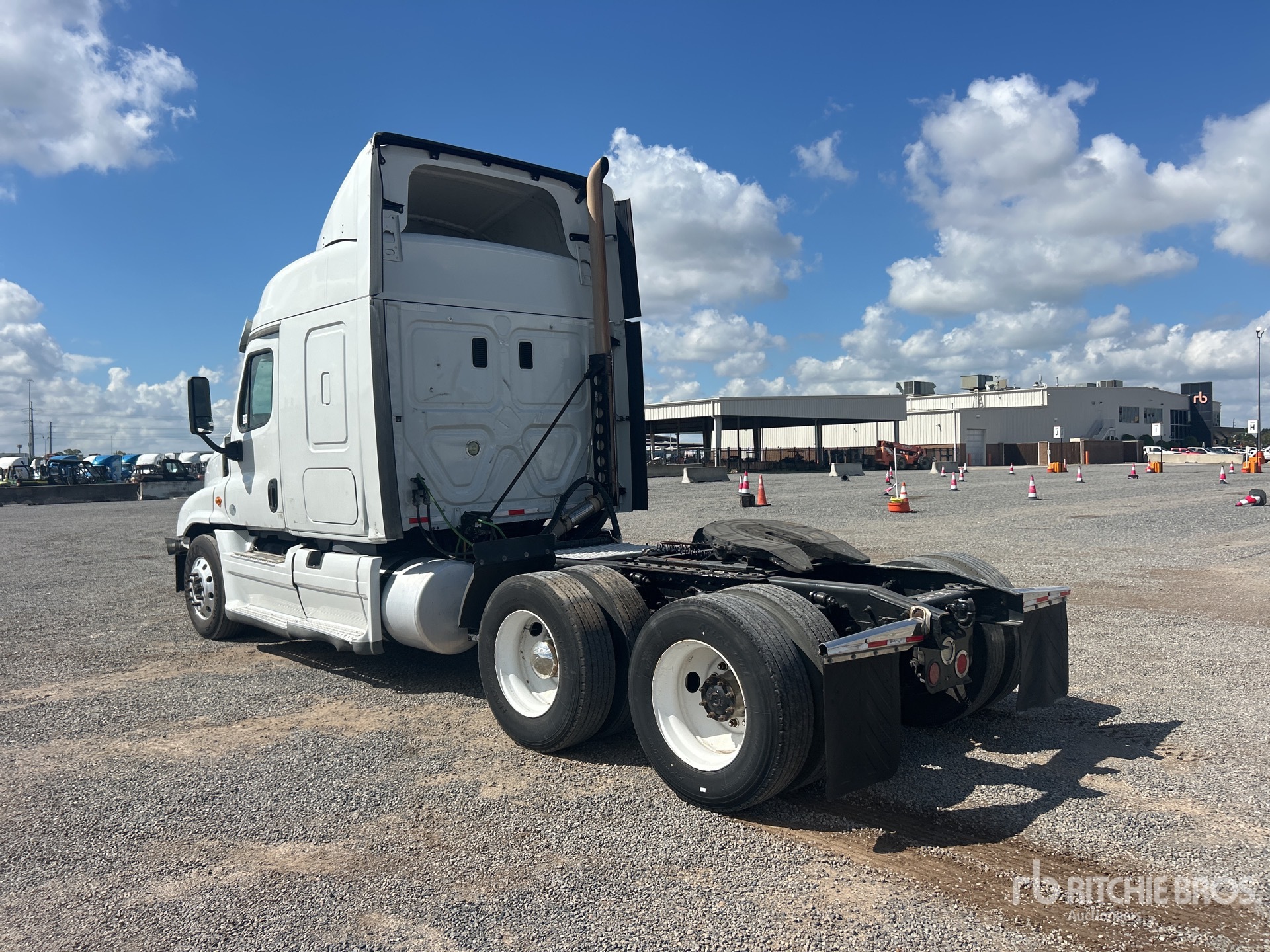 2016 Freightliner CASCADIA 125