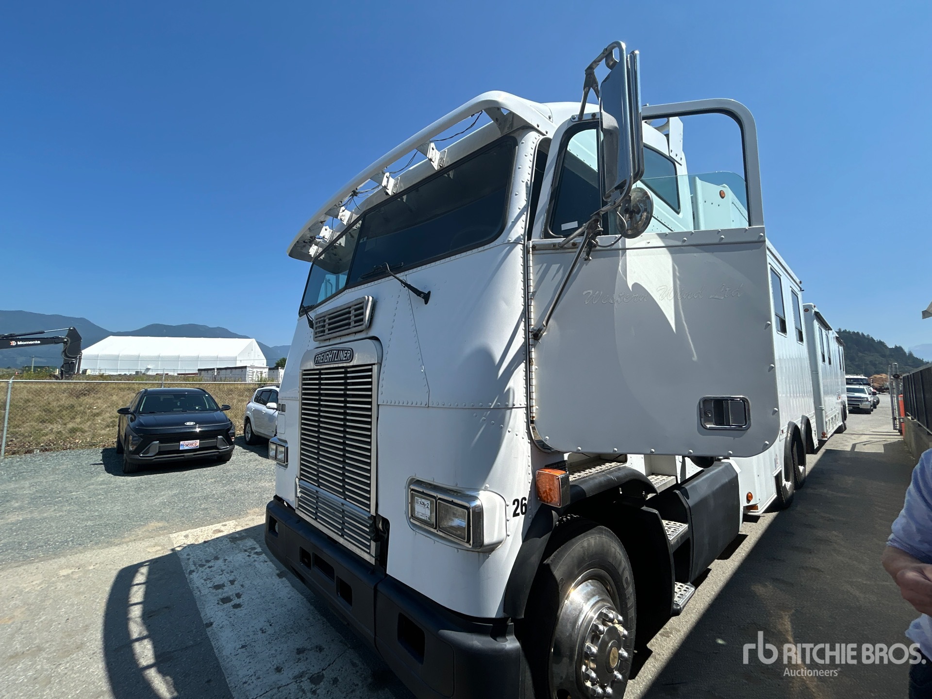 1990 Freightliner FLA086