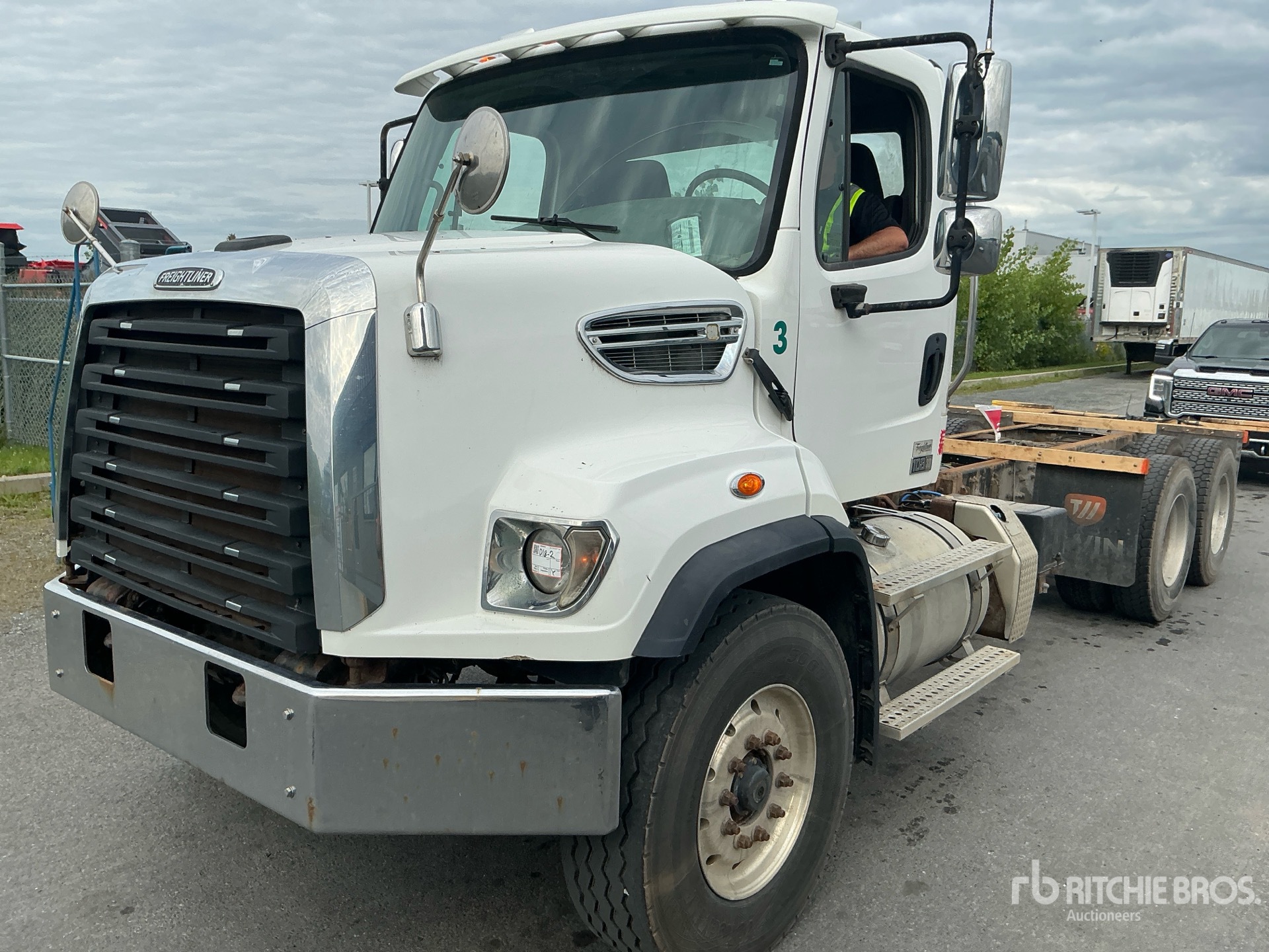 2016 Freightliner 108SD