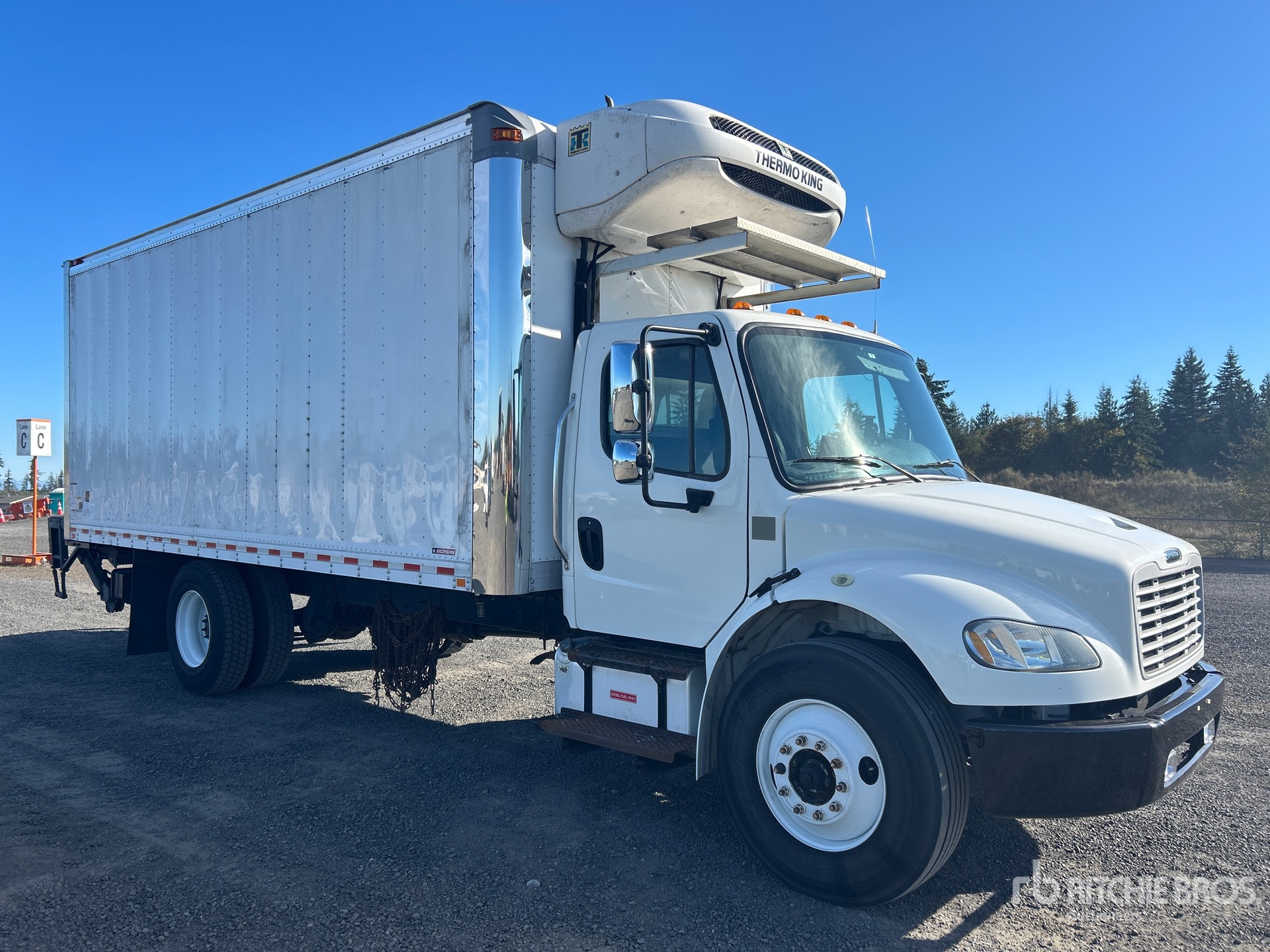 2019 Freightliner M2 106