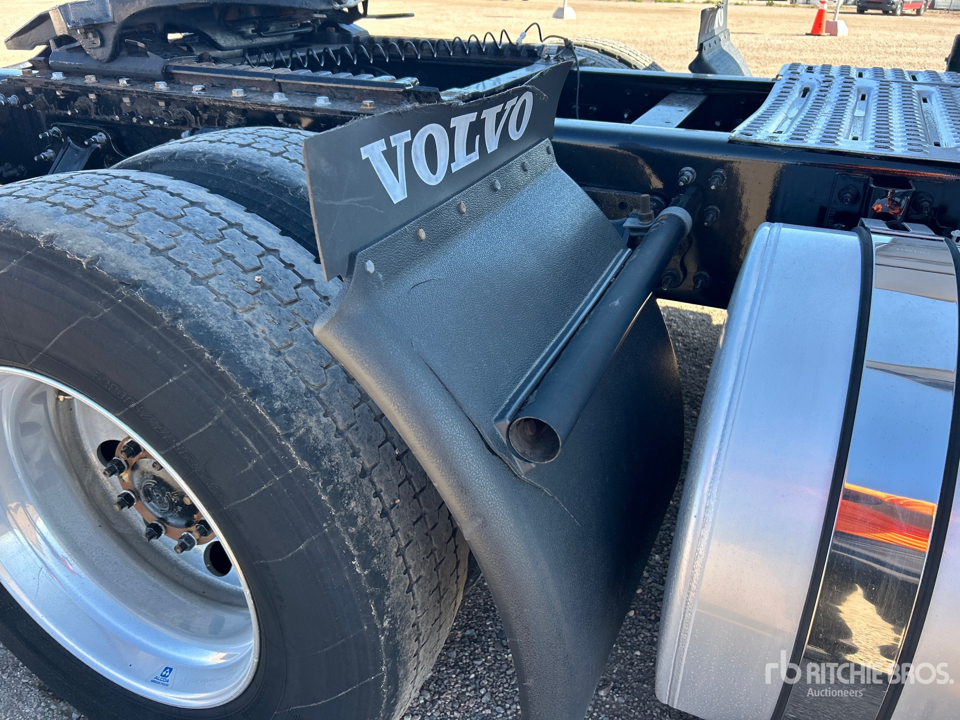 2022 Volvo VNL760
