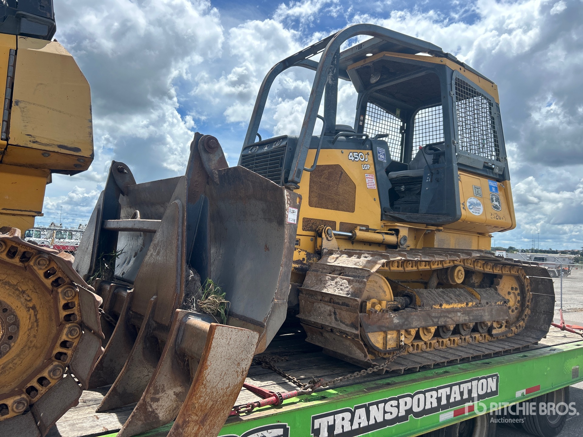2016 John Deere 450J LT