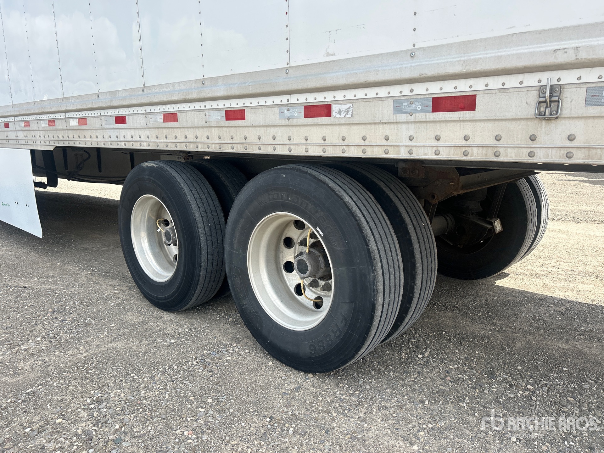 2022 Hyundai 53 FT X 102 IN T/A