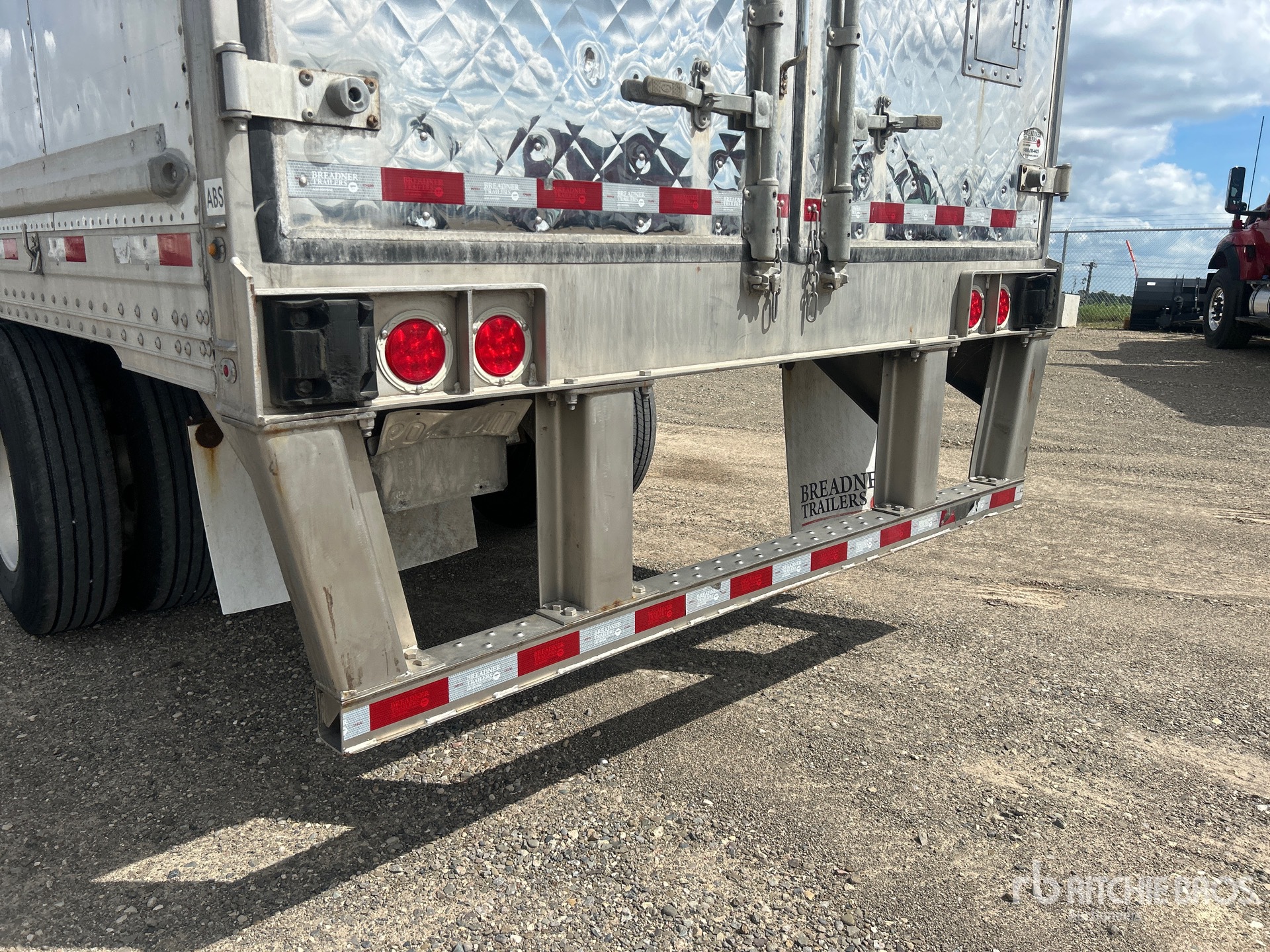 2022 Hyundai 53 FT X 102 IN T/A