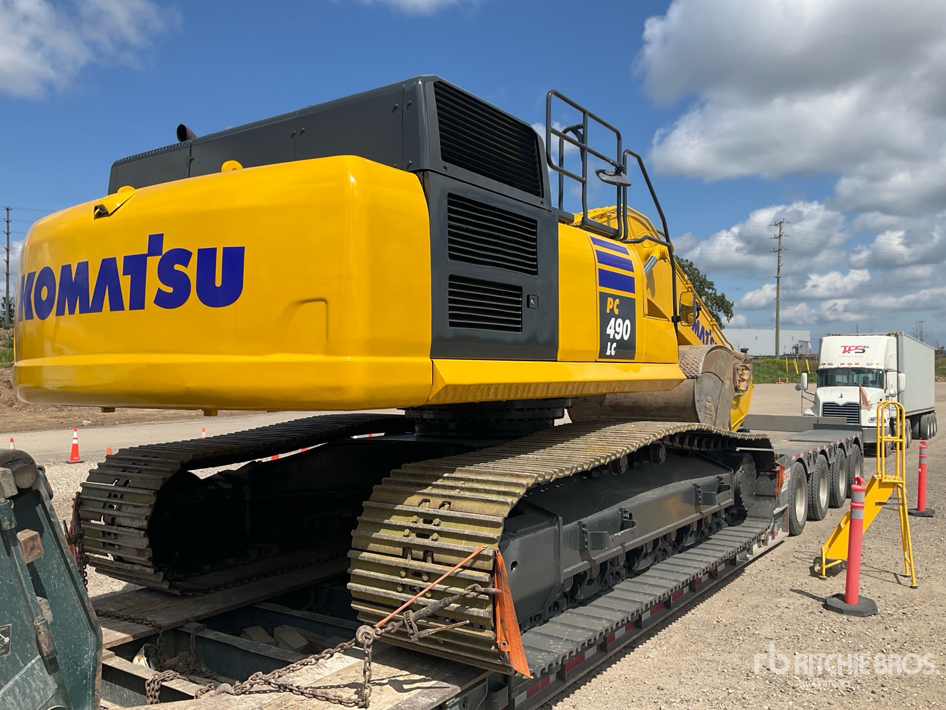 2013 Komatsu PC490LC-10