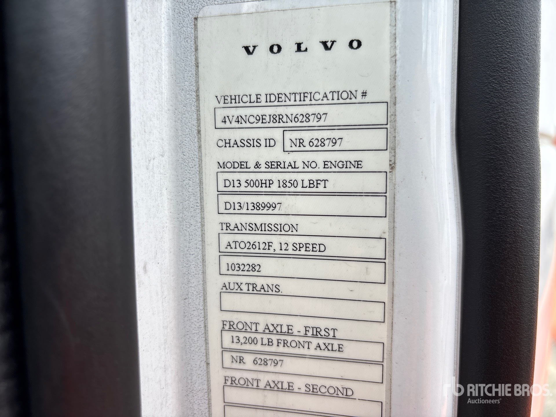2024 Volvo VNL860