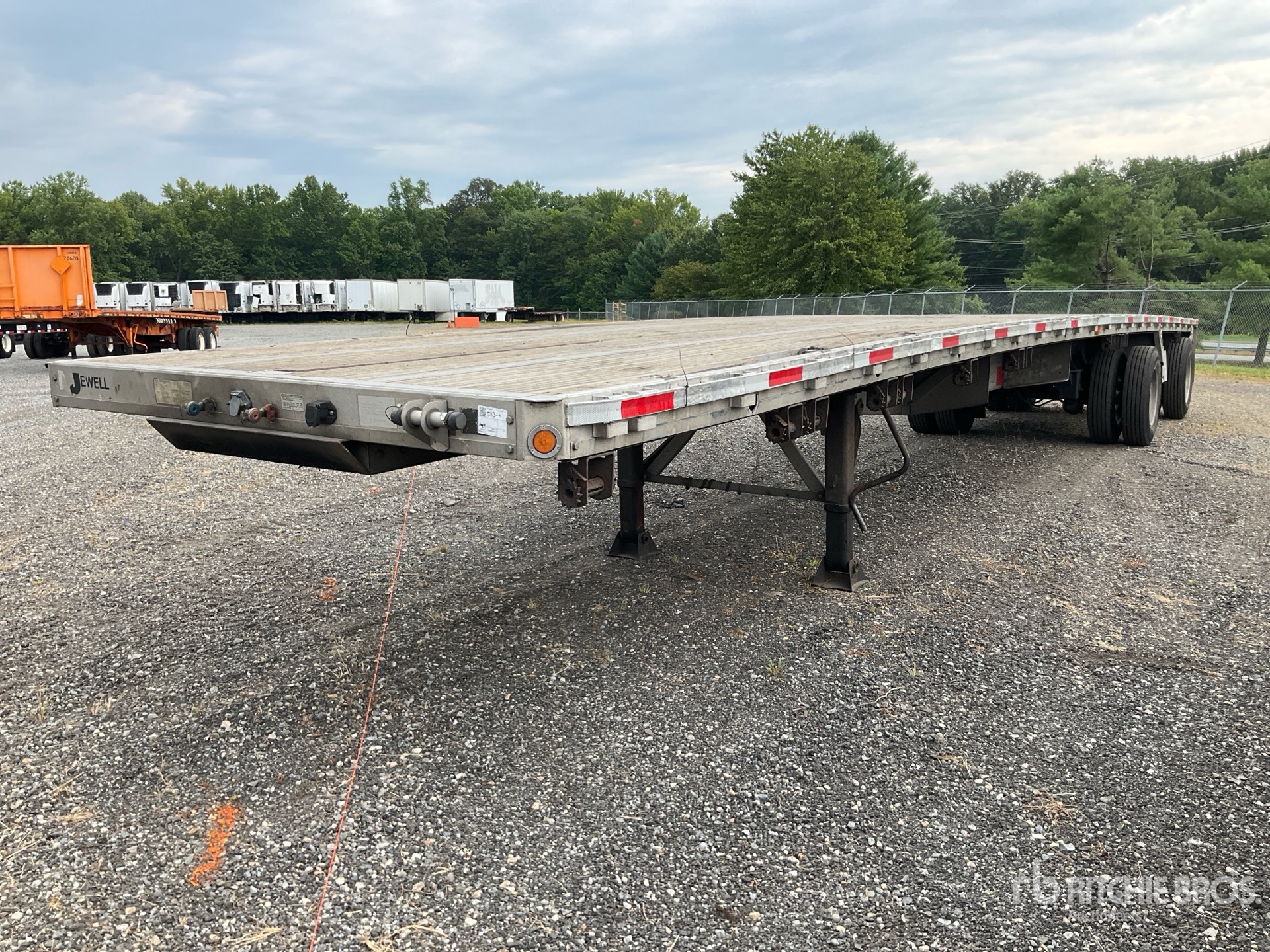 Photo of 2007 Reitnouer 48 ft T/A Spread Axle