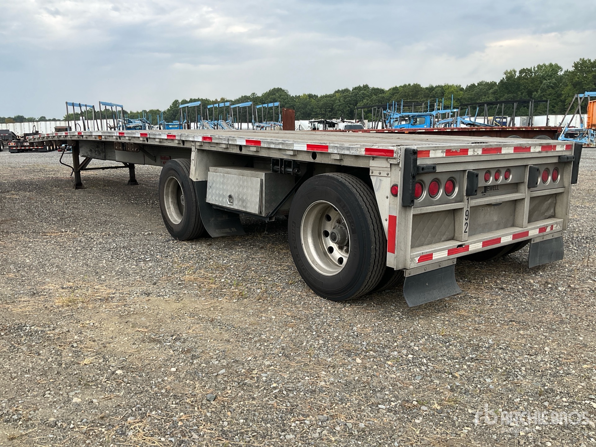 2007 Reitnouer 48 ft T/A Spread Axle