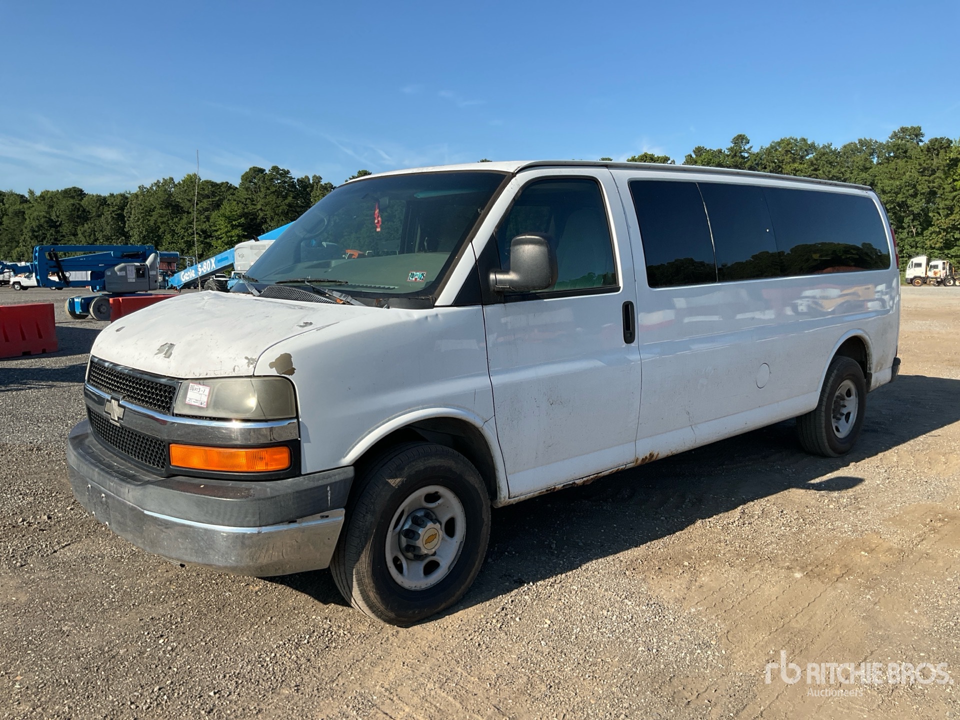General Appearance with Picture, Left Front Corner