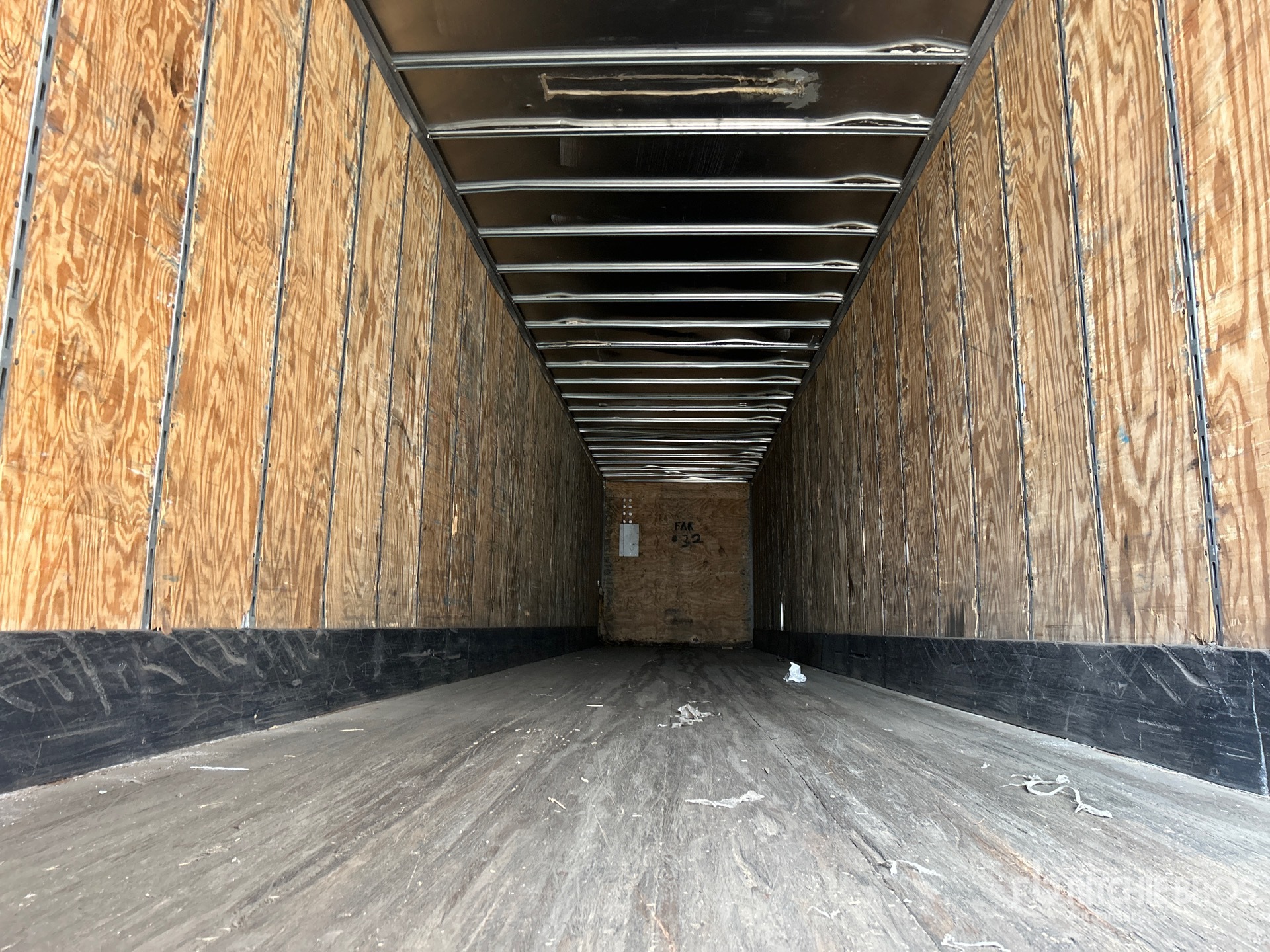 2005 Trailmobile 53 ft x 102 in T/A