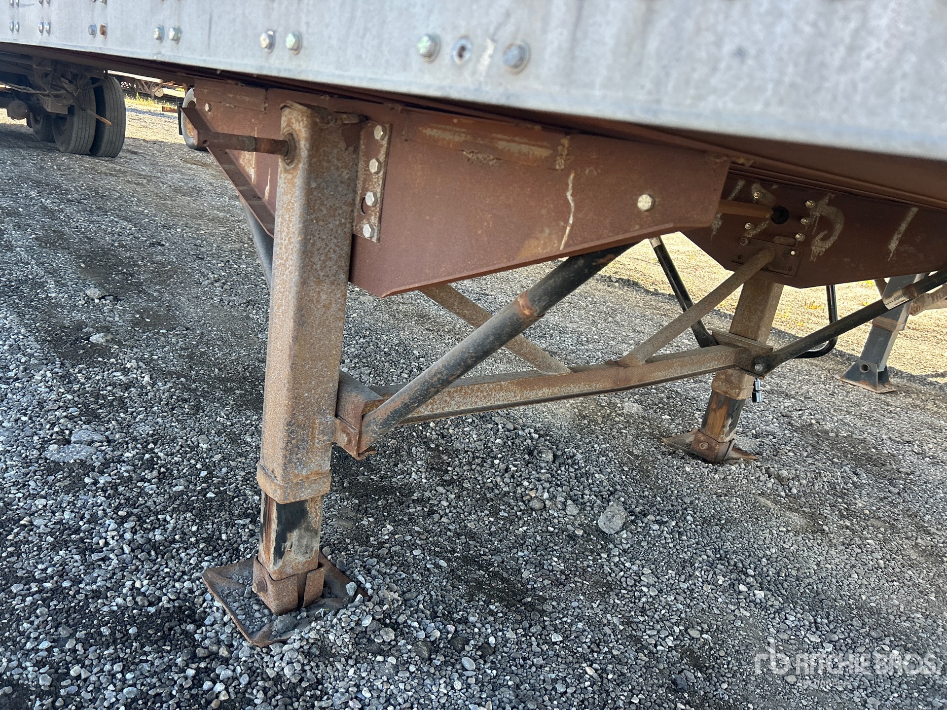 2001 Trailmobile 53 ft x 102 in T/A
