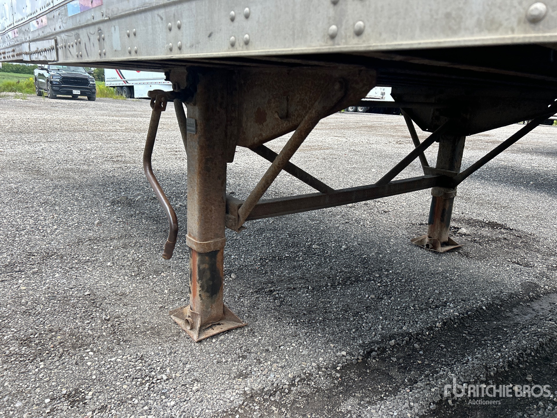 2005 Trailmobile 53 ft x 102 in T/A