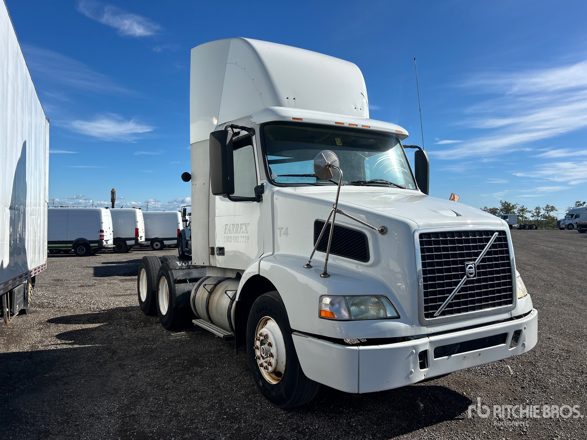 2005 Volvo VNM