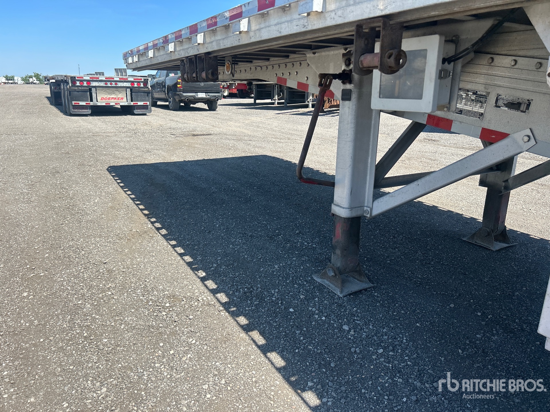 2017 Reitnouer 28 FT SUPER B-TRAIN LEAD