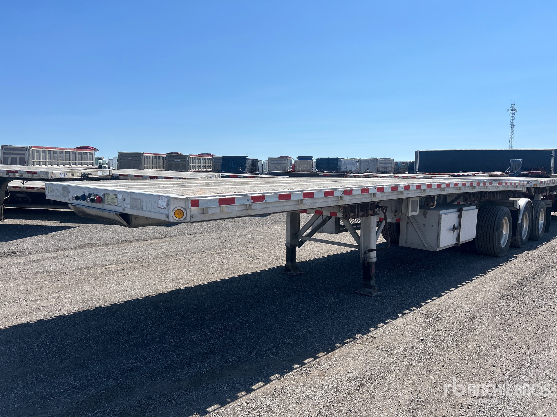 2017 Reitnouer 28 FT SUPER B-TRAIN LEAD