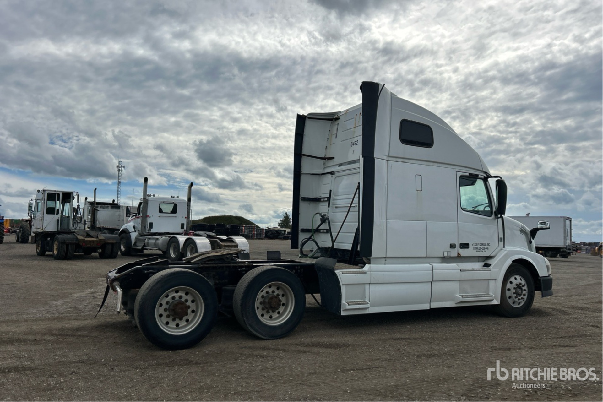 2015 Volvo VNL