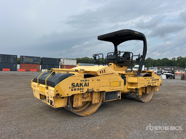 2013 Sakai SW880 Double Drum Roller