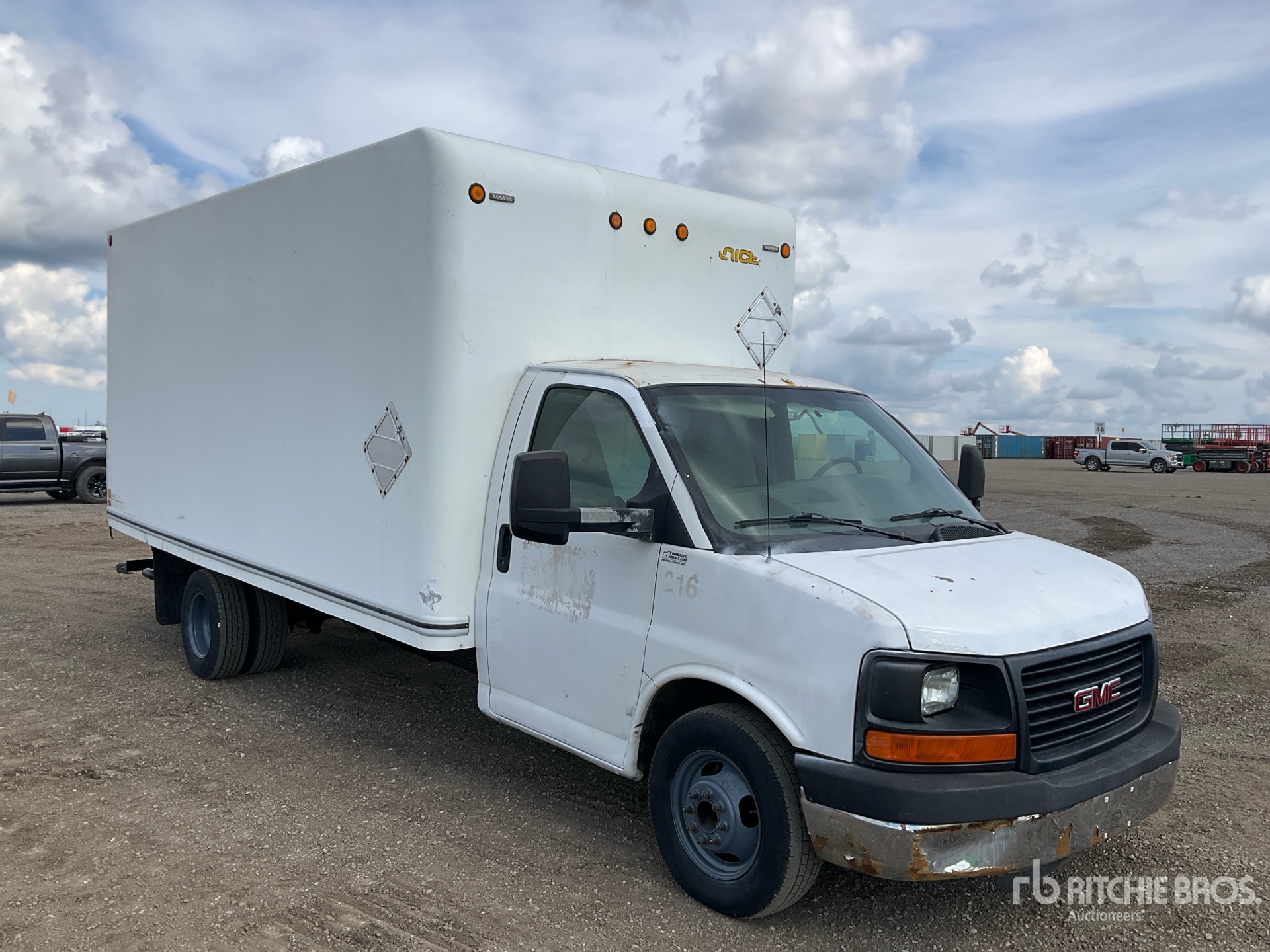 2012 GMC SAVANA G3500