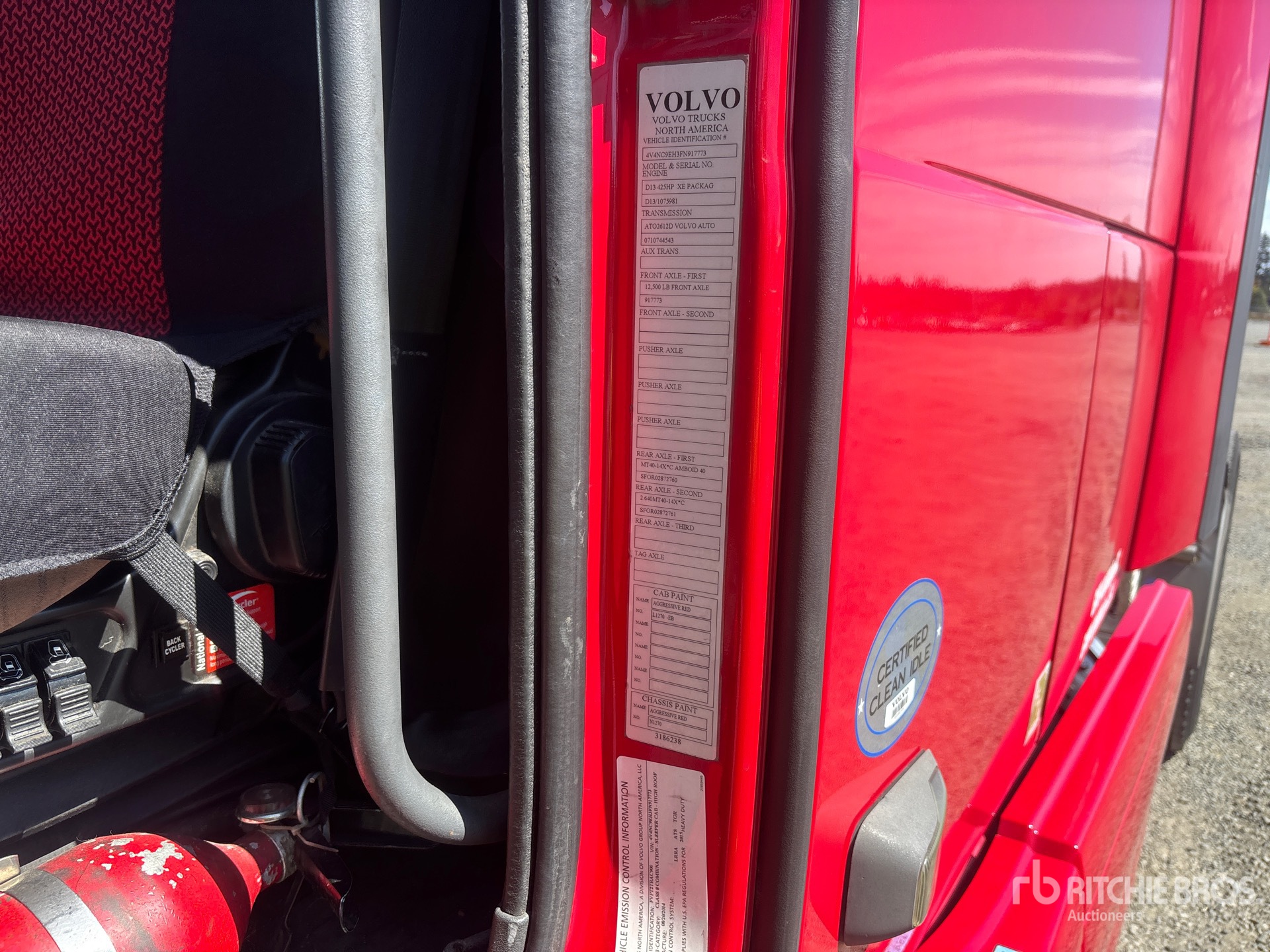 2015 Volvo VNL670