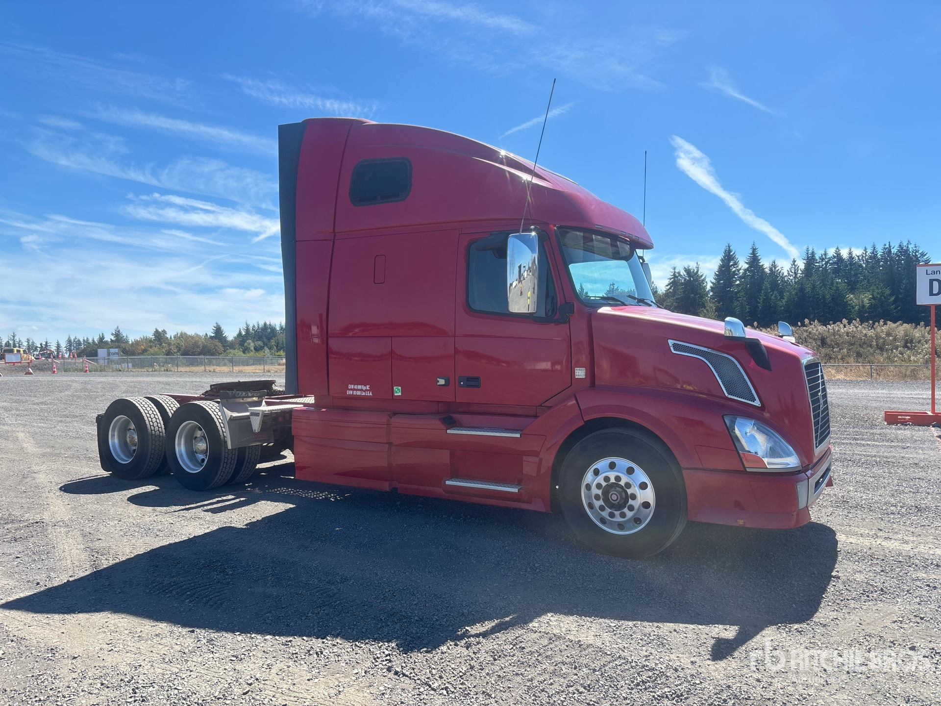 2015 Volvo VNL670