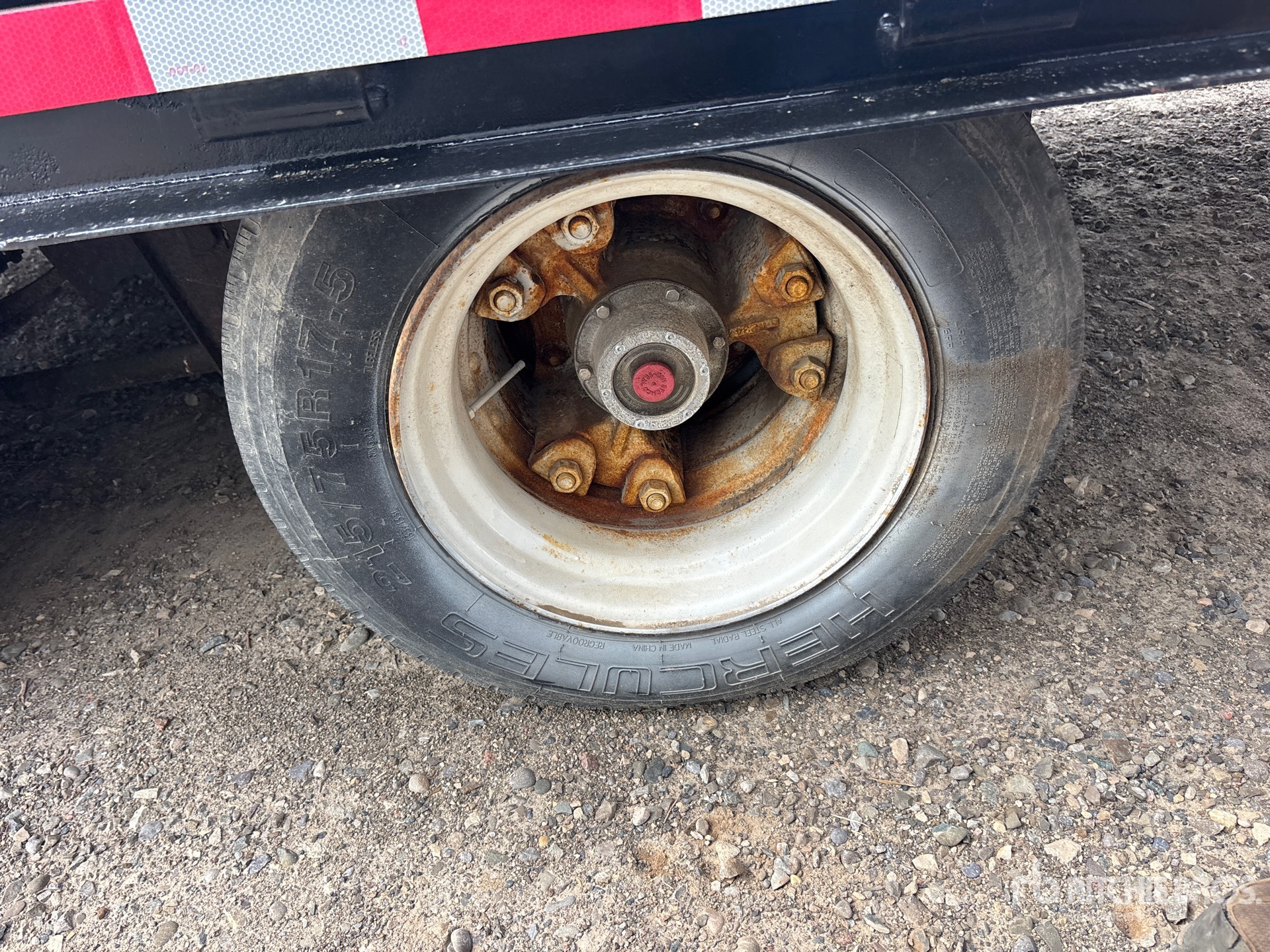 Load Star Trailer 25 FT T/A