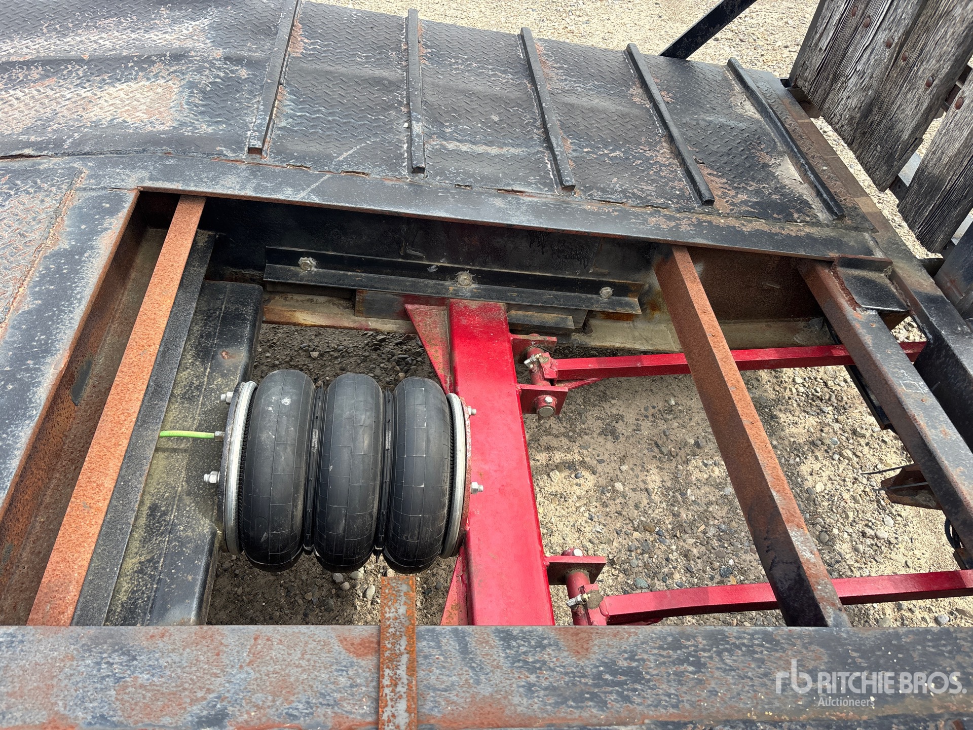 Load Star Trailer 25 FT T/A