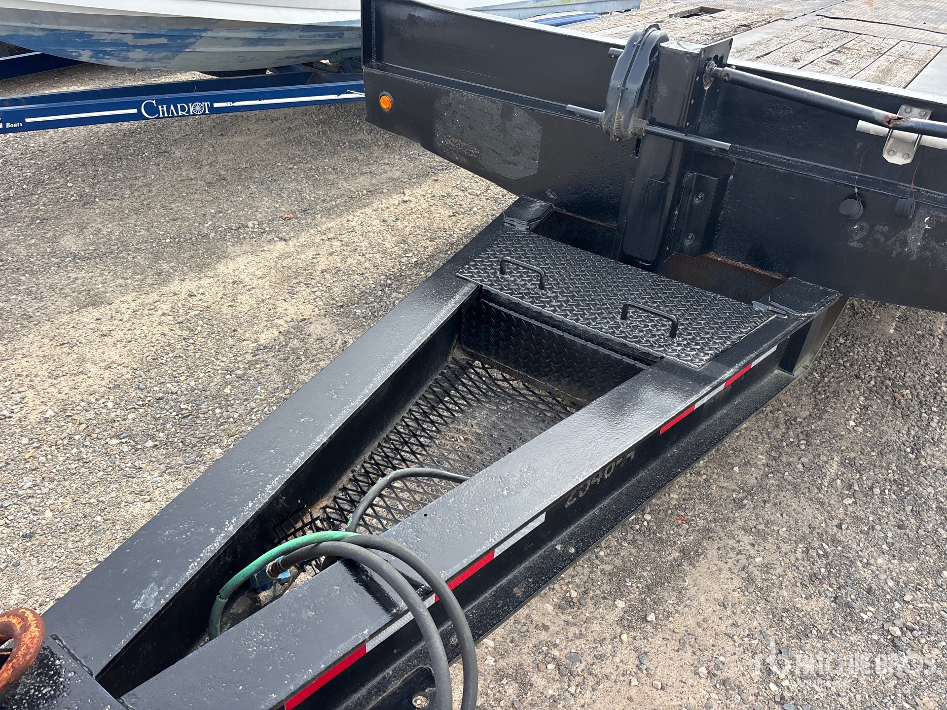 Load Star Trailer 25 FT T/A
