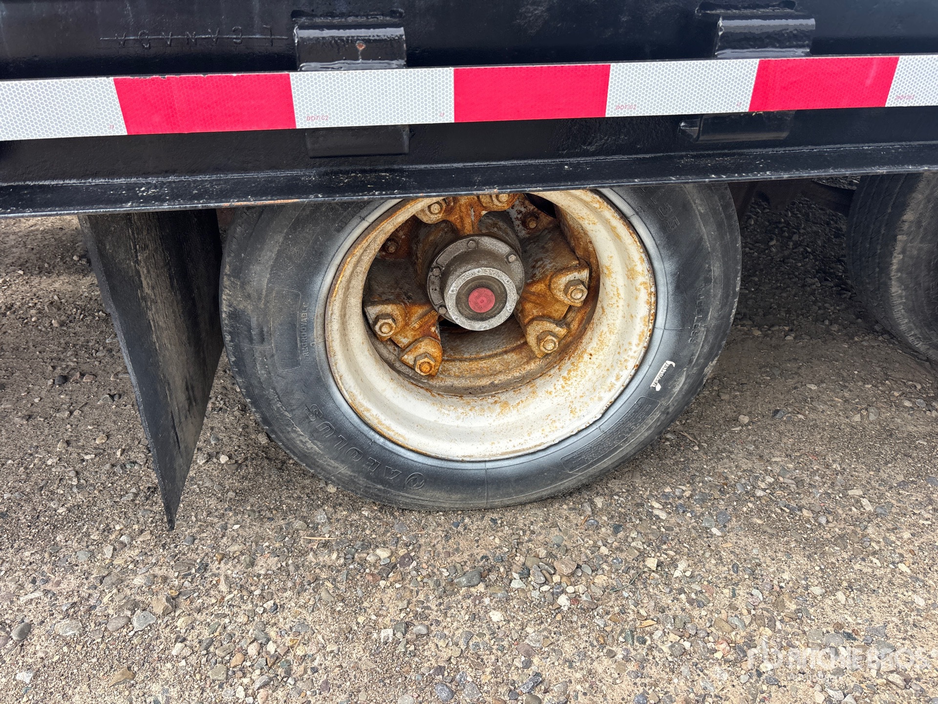 Load Star Trailer 25 FT T/A