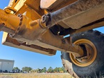 Drivetrain with Front Axle Oscillating Pin