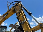 Hydraulics with Auxiliary Hydraulic Plumbing