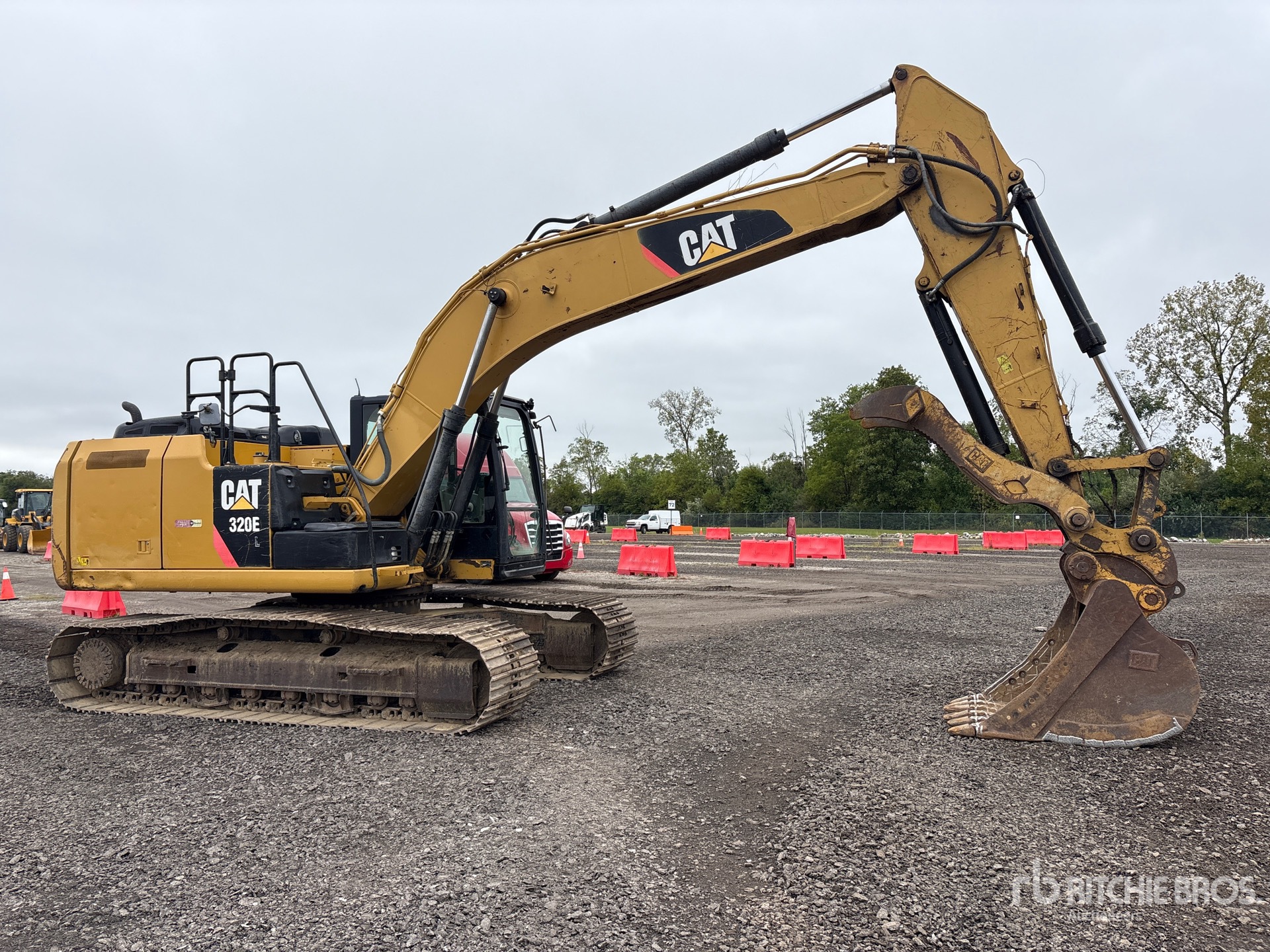 2014 Caterpillar 320E L