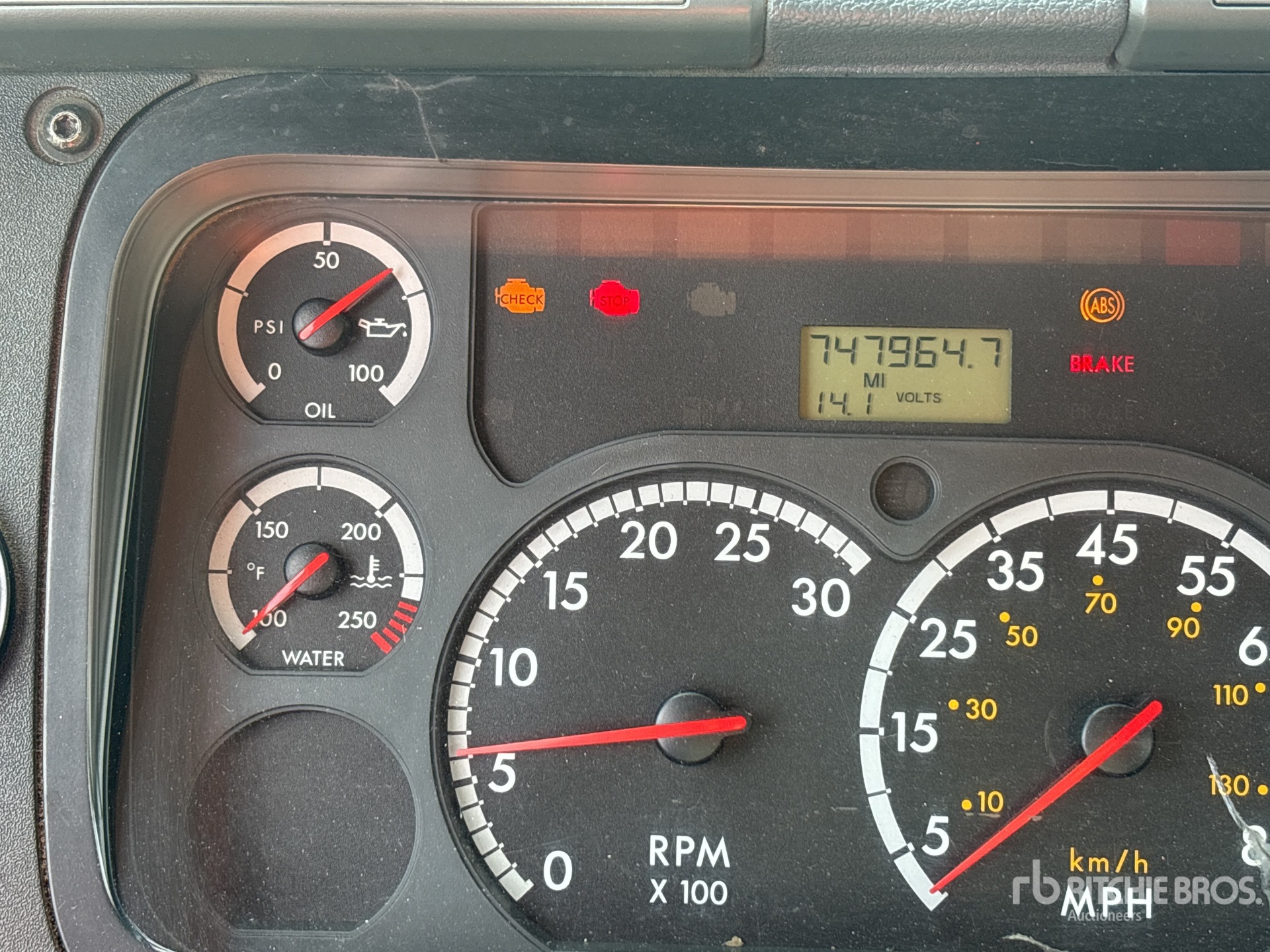 2013 Freightliner CASCADIA 113