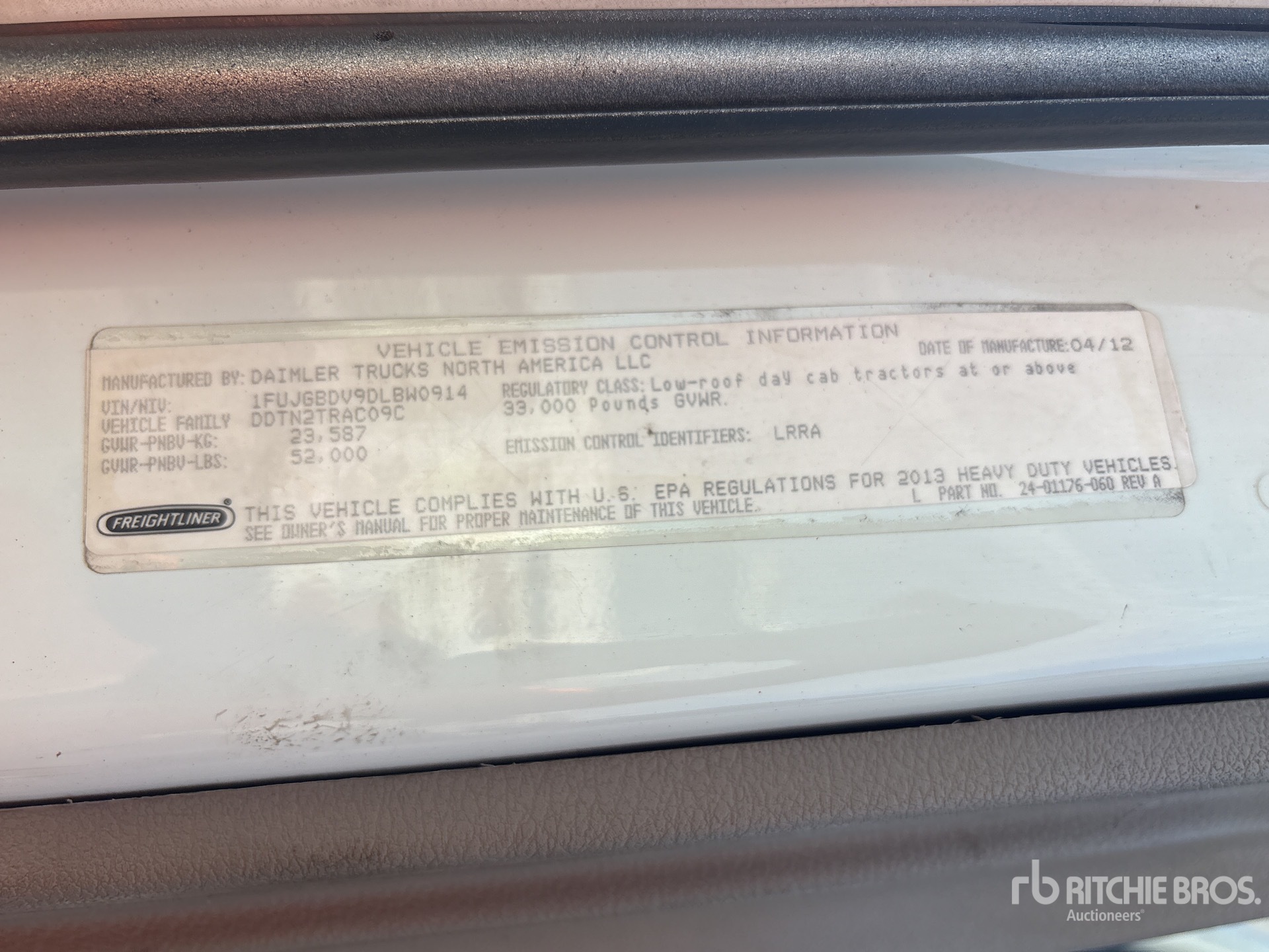 2013 Freightliner CASCADIA 113
