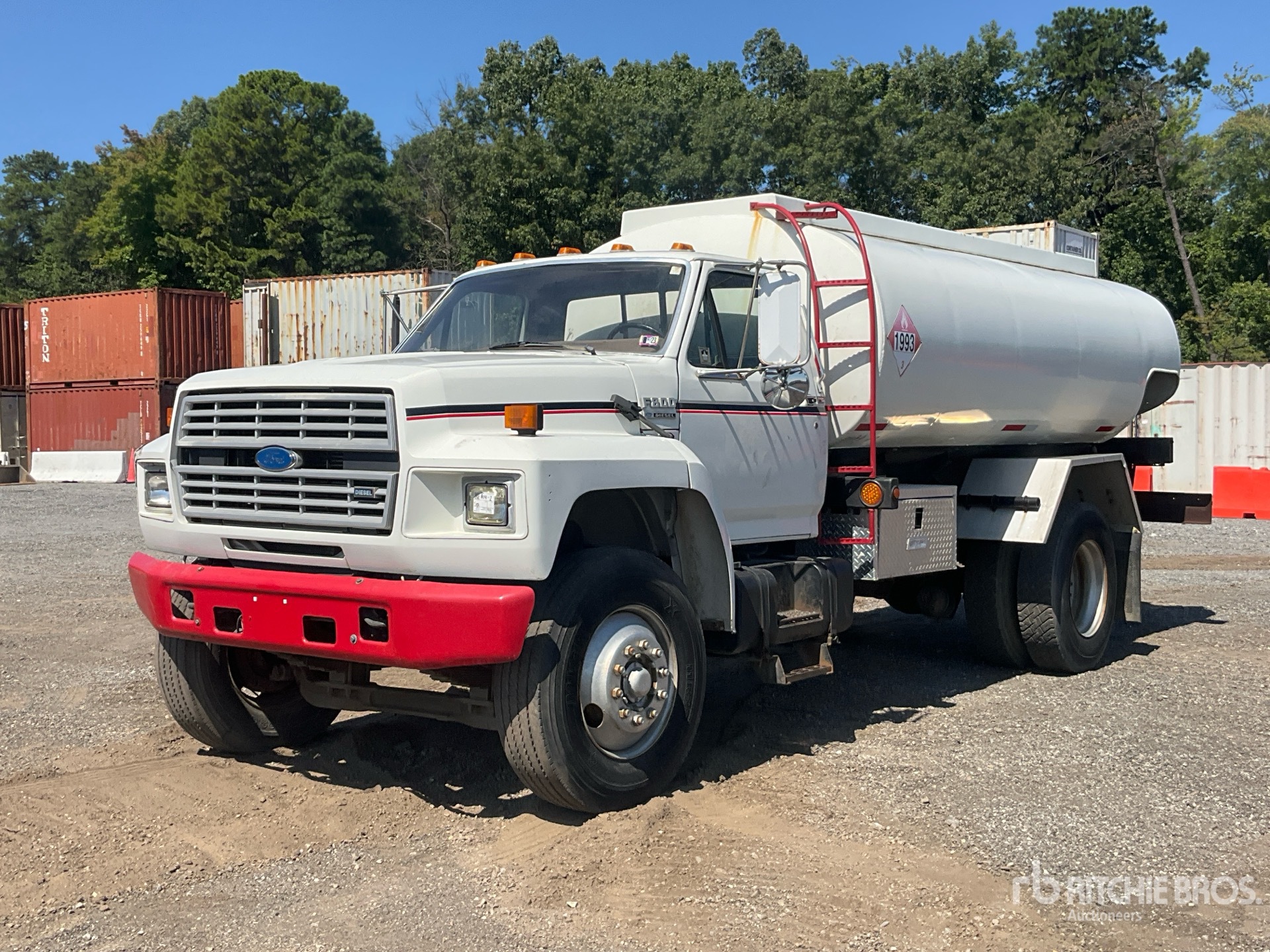 Photo of 1993 Ford F-800