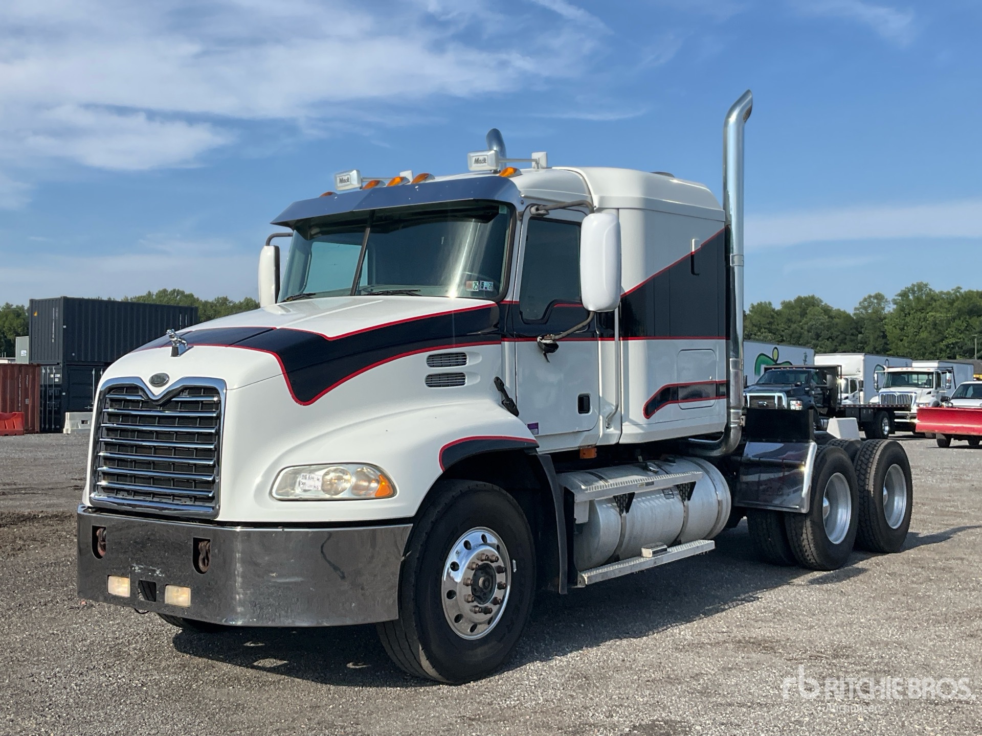 Photo of 2003 Mack CX613 VISION