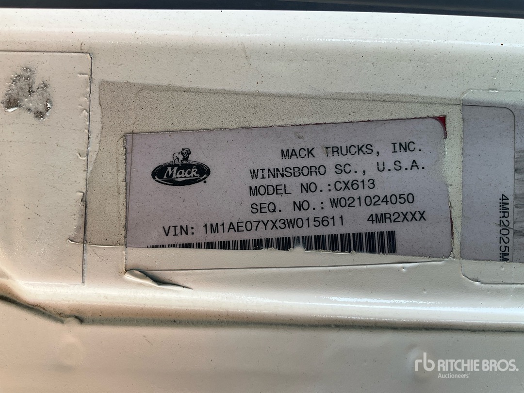 2003 Mack CX613 VISION