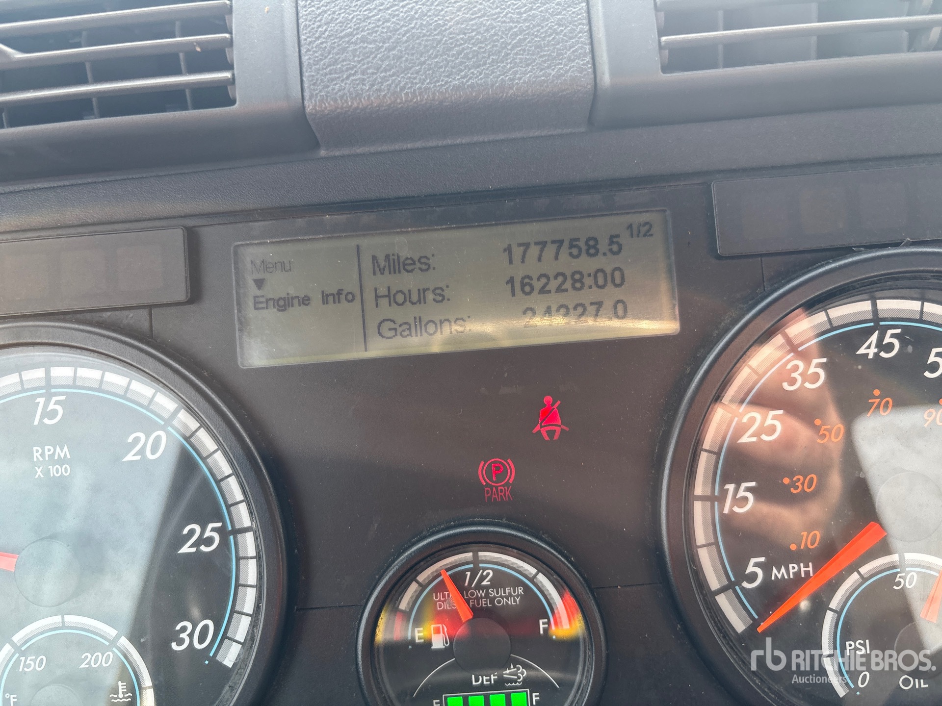 2018 Freightliner CASCADIA 125