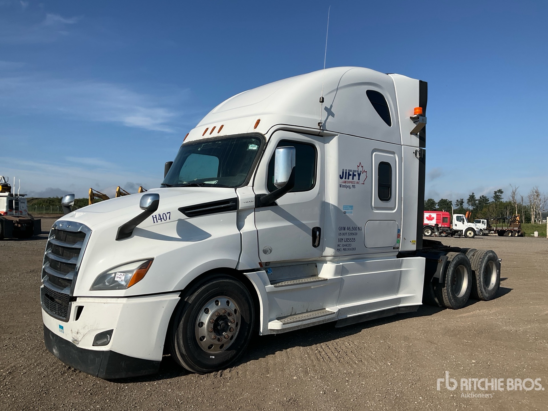 2020 Freightliner CASCADIA 126
