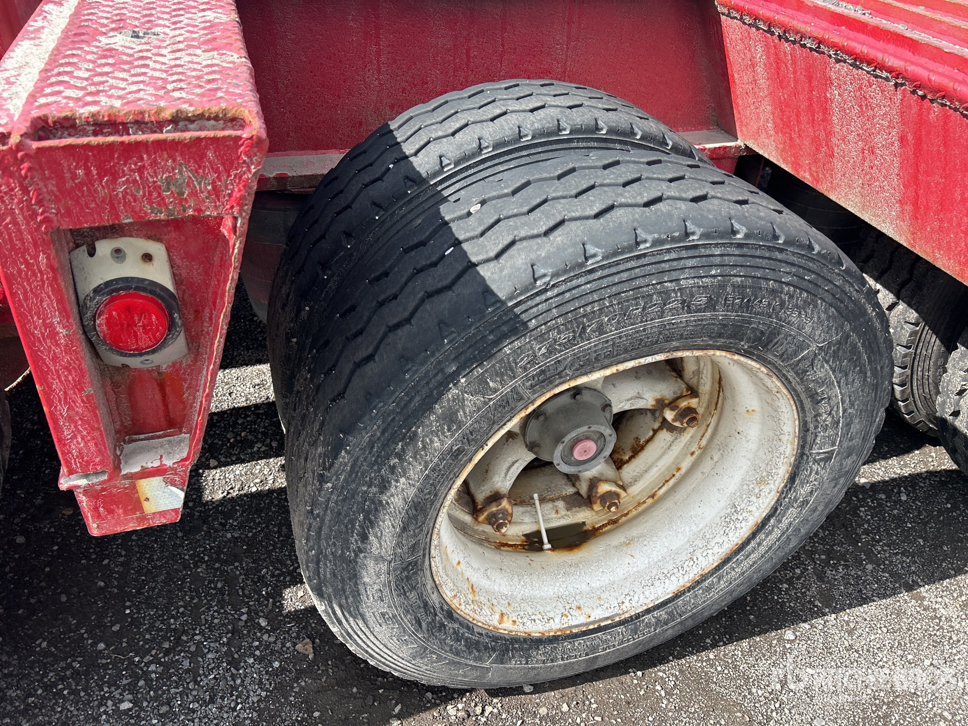 1997 J C Trailers Quad/A Removable Gooseneck